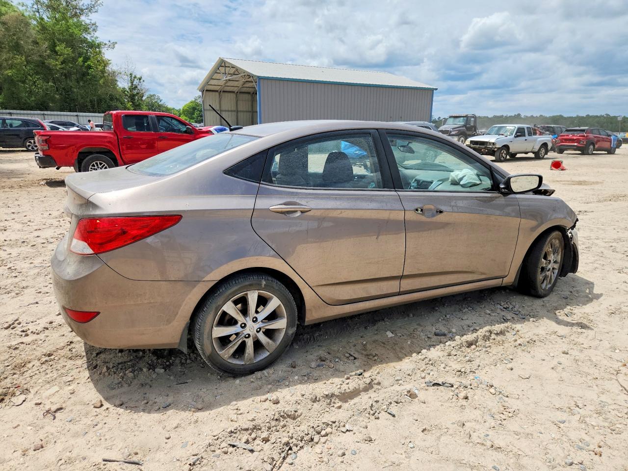 2013 Hyundai Accent Gls Tan vin: KMHCU4AE4DU277652