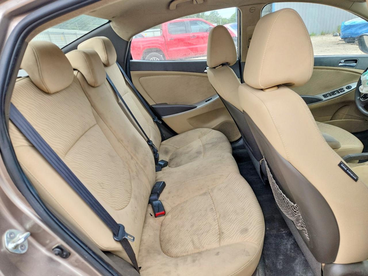 2013 Hyundai Accent Gls Tan vin: KMHCU4AE4DU277652