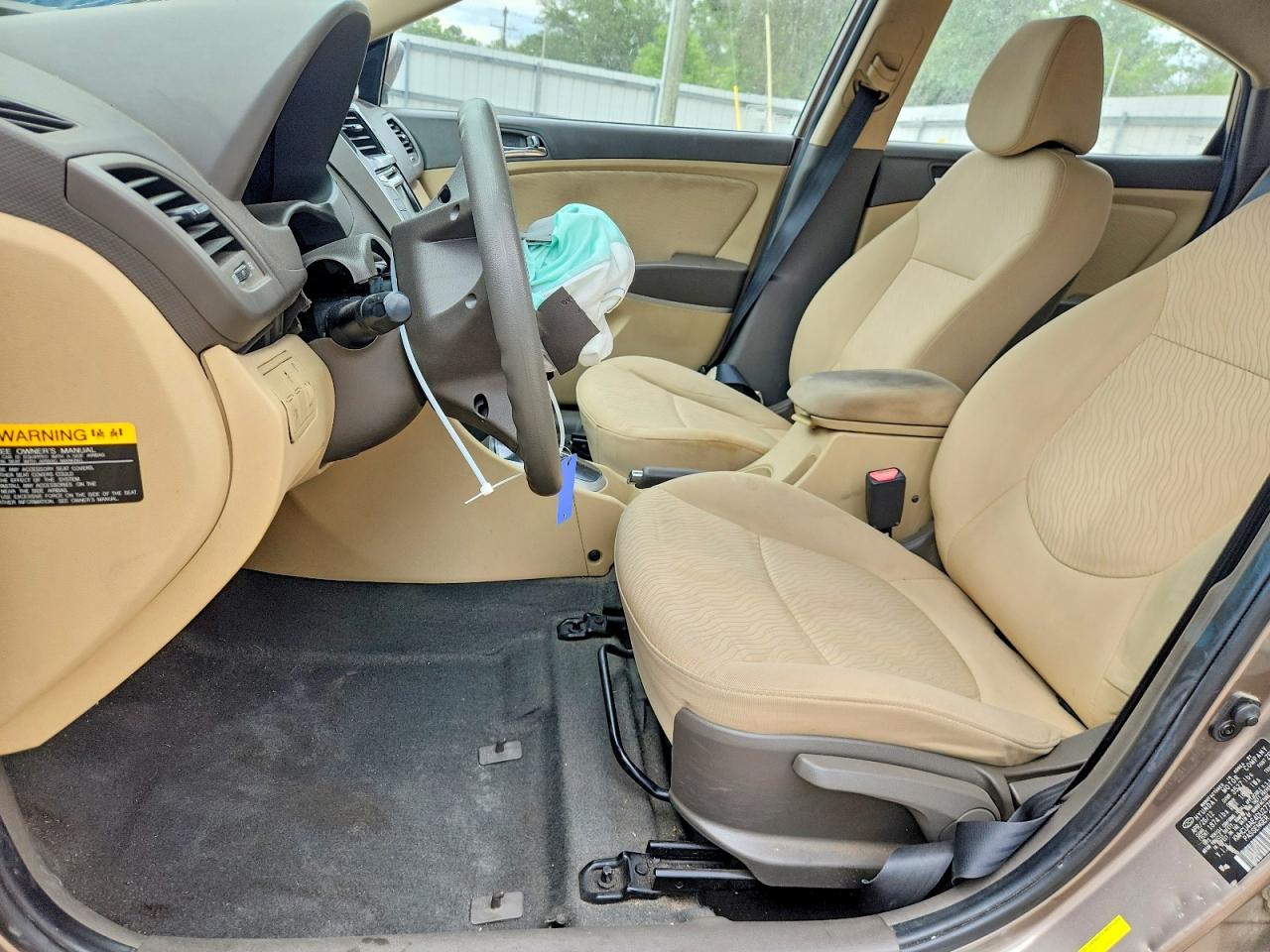 2013 Hyundai Accent Gls Tan vin: KMHCU4AE4DU277652