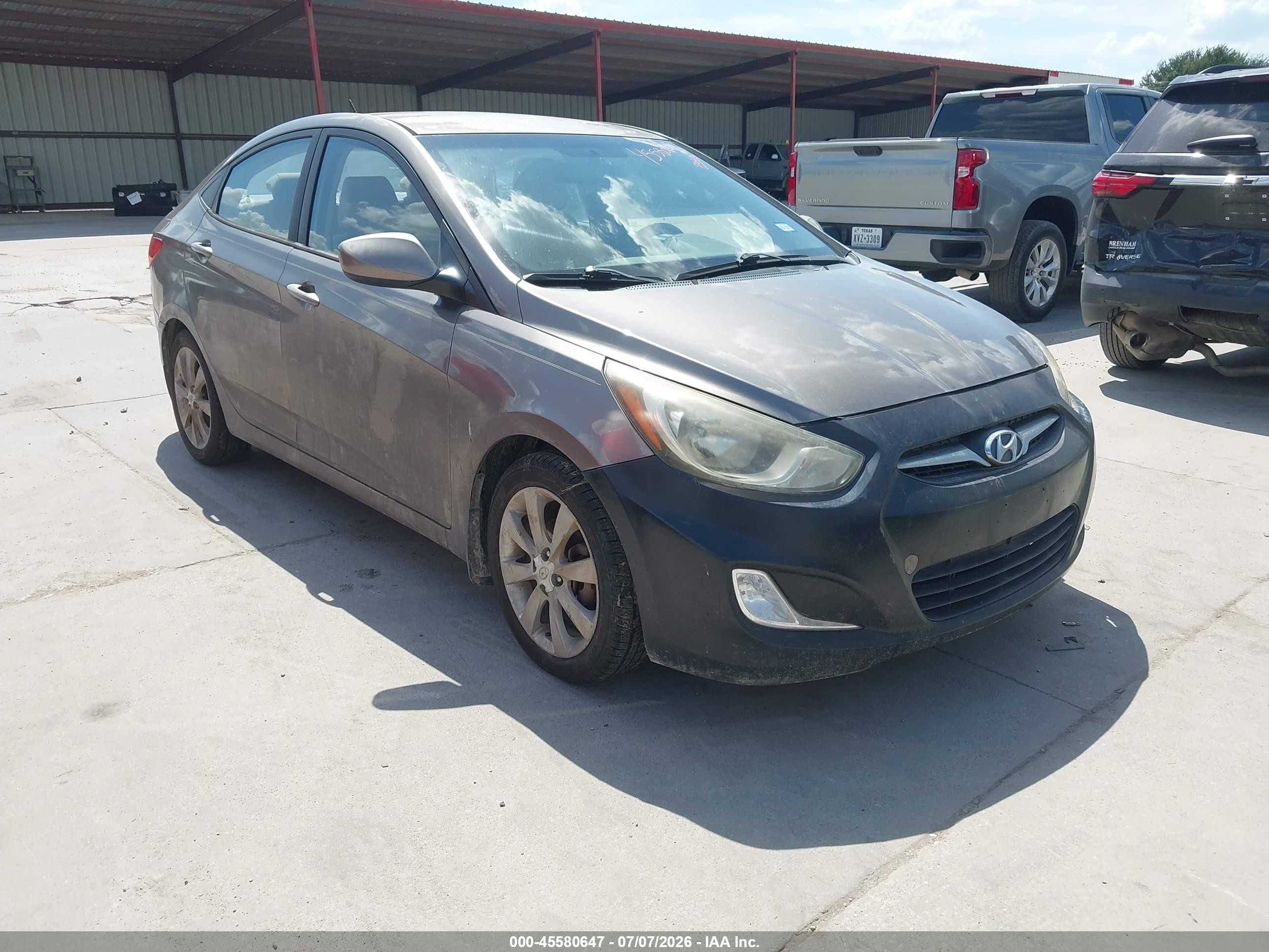 2013 Hyundai Accent Gls Dark Brown vin: KMHCU4AE4DU313310