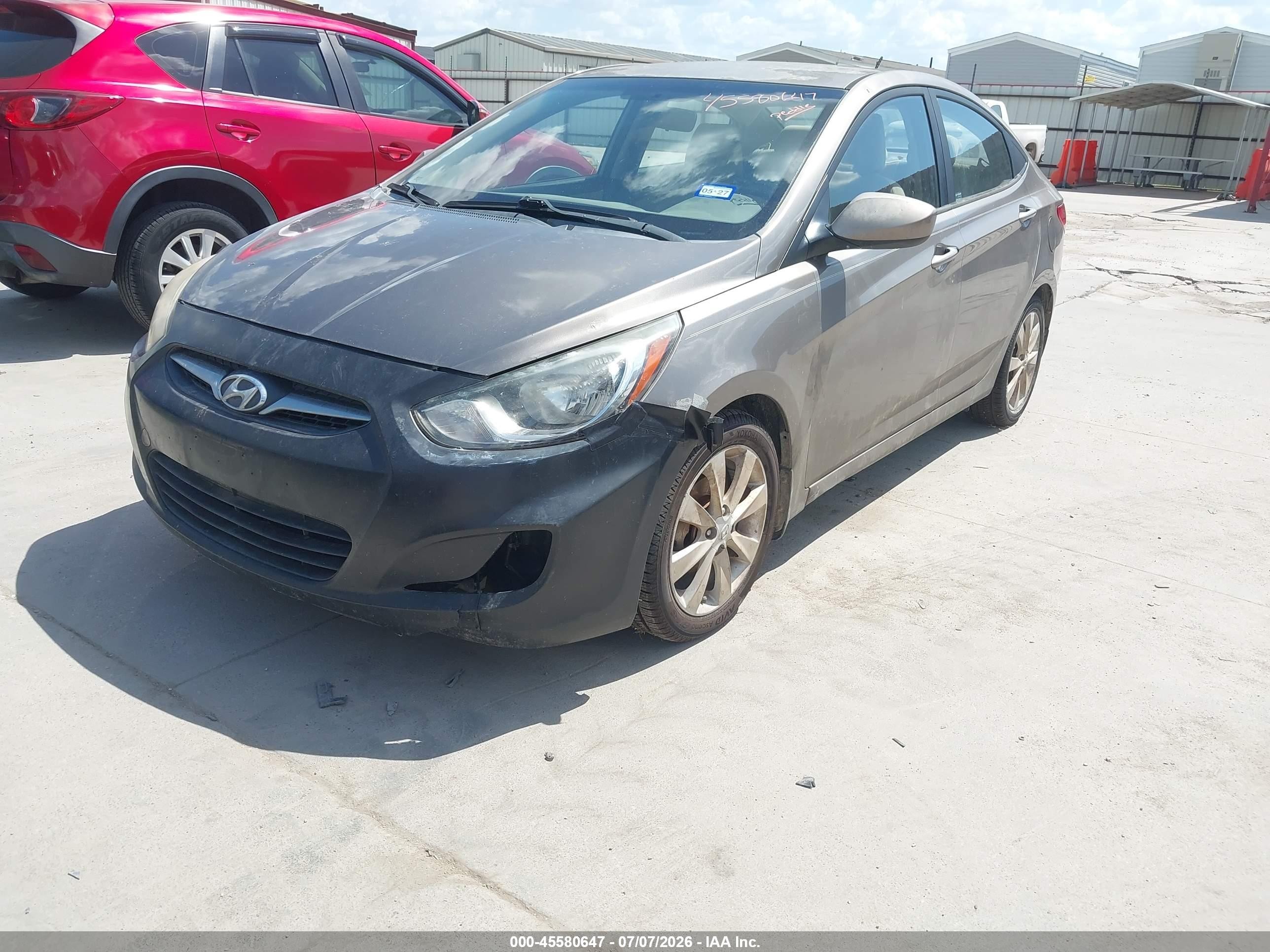 2013 Hyundai Accent Gls Dark Brown vin: KMHCU4AE4DU313310