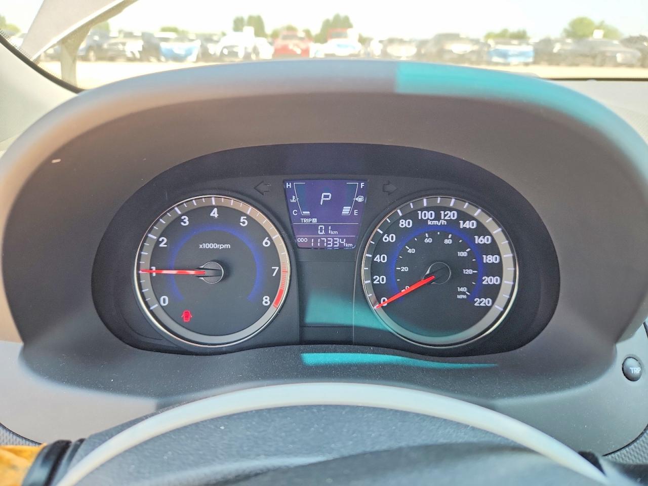 2013 Hyundai Accent Gls Beige vin: KMHCU4AE4DU329930