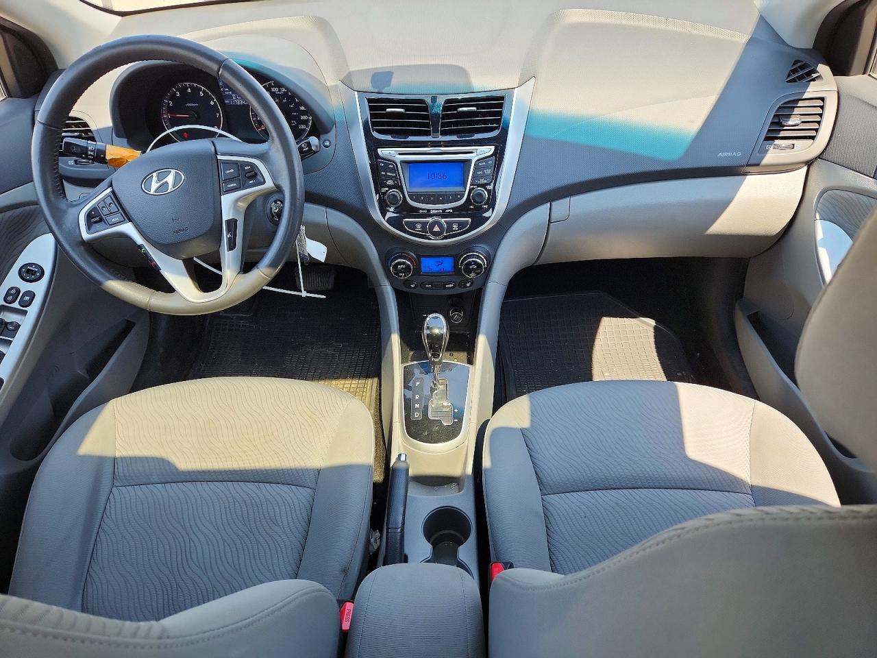 2013 Hyundai Accent Gls Beige vin: KMHCU4AE4DU329930