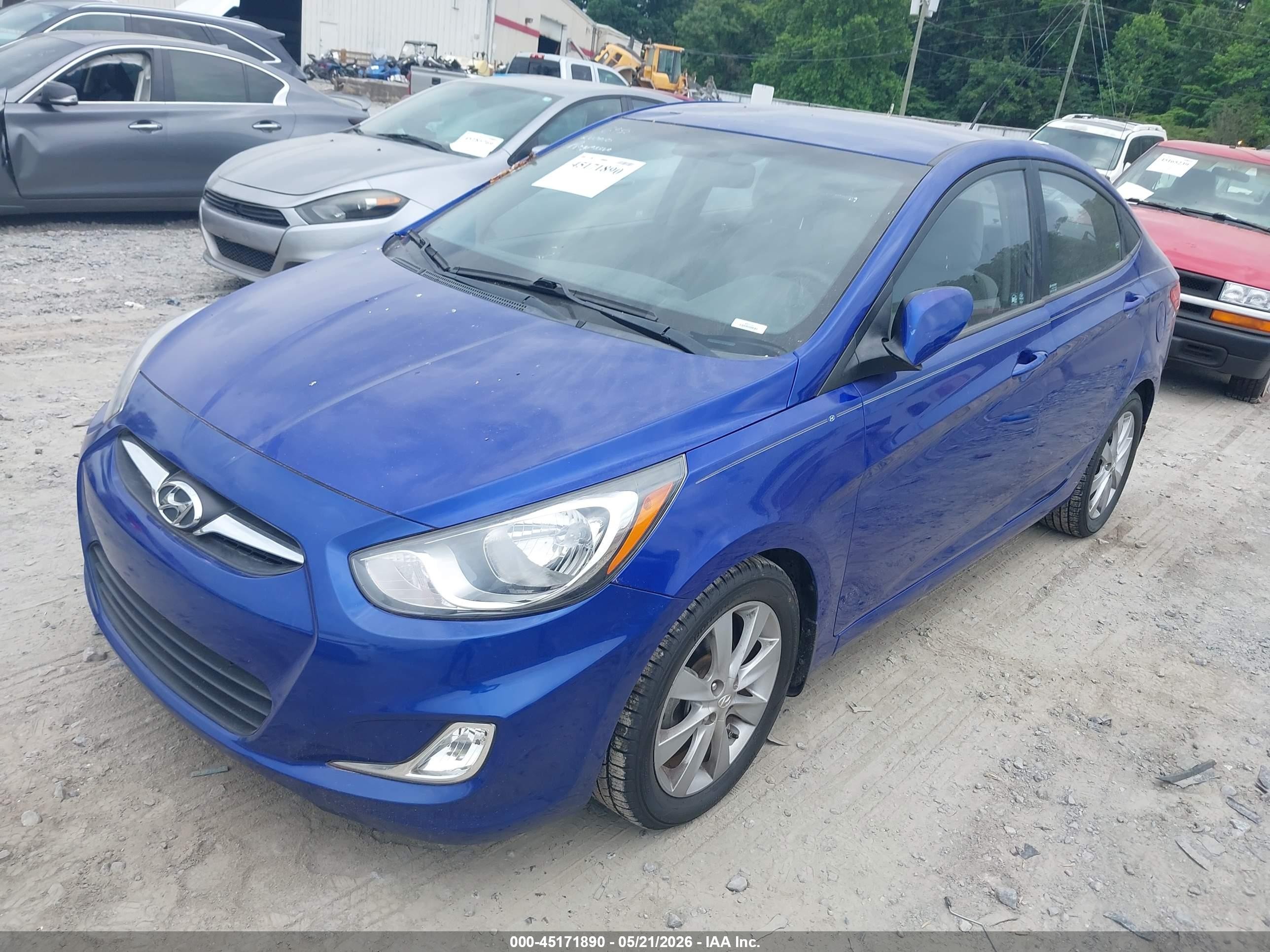 2013 Hyundai Accent Gls Blue vin: KMHCU4AE4DU378383