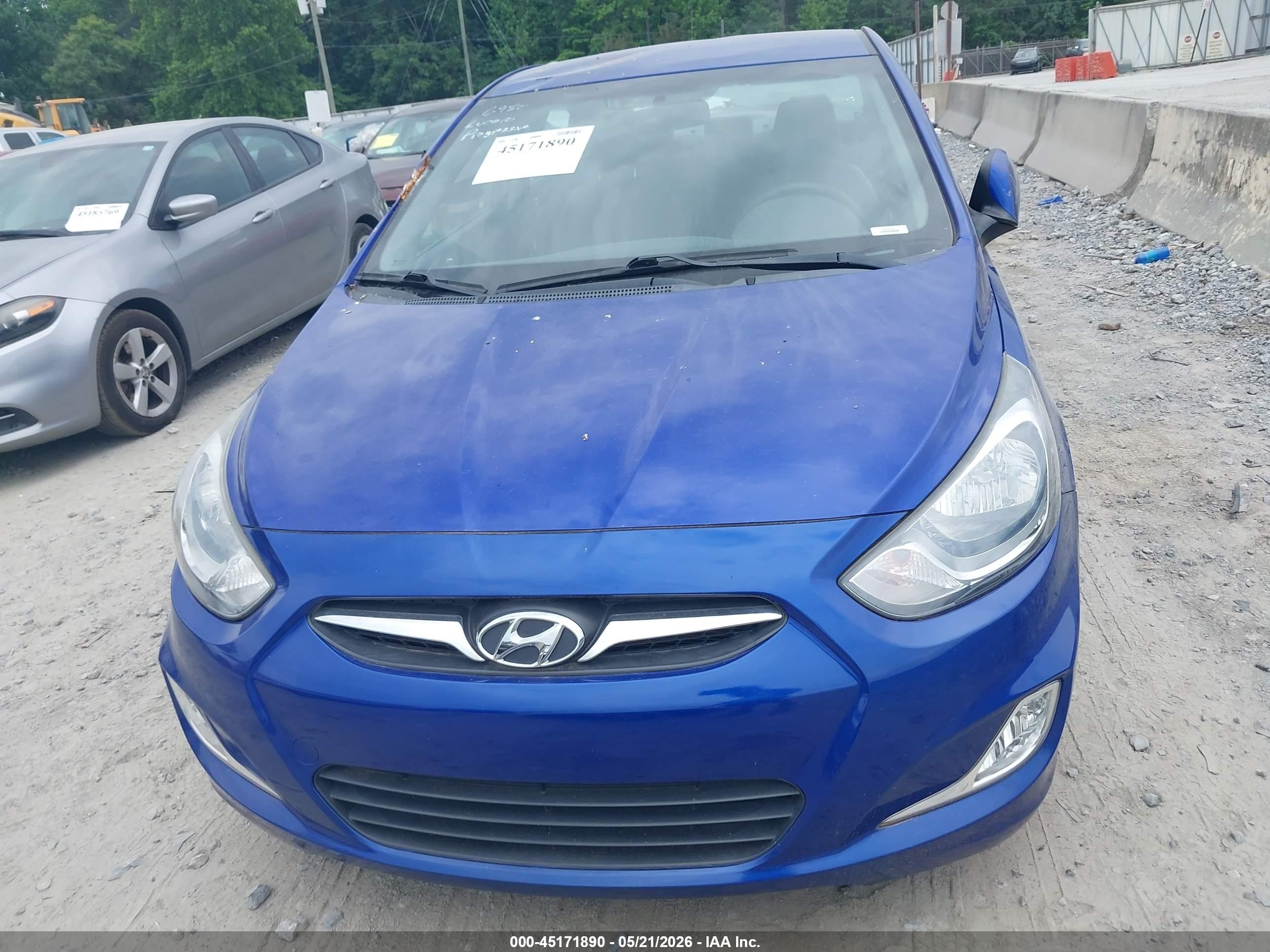 2013 Hyundai Accent Gls Blue vin: KMHCU4AE4DU378383