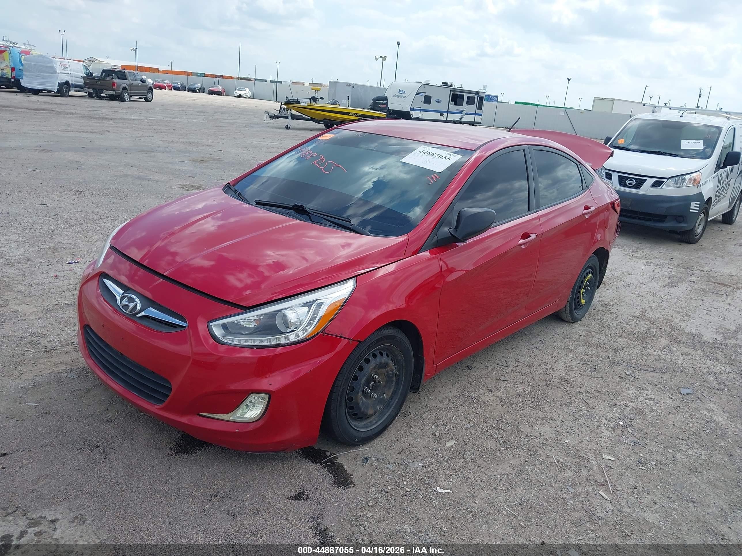 2014 Hyundai Accent Gls Красный vin: KMHCU4AE4EU624608