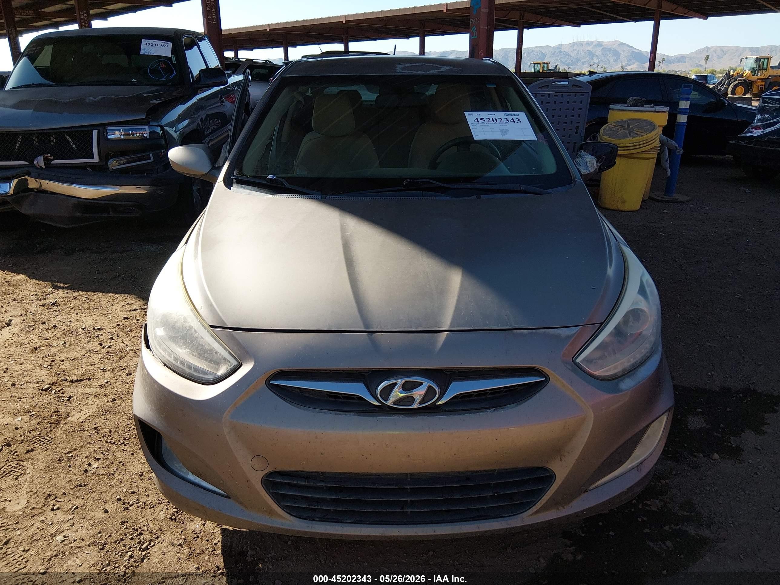 2014 Hyundai Accent Gls Gray vin: KMHCU4AE4EU765601