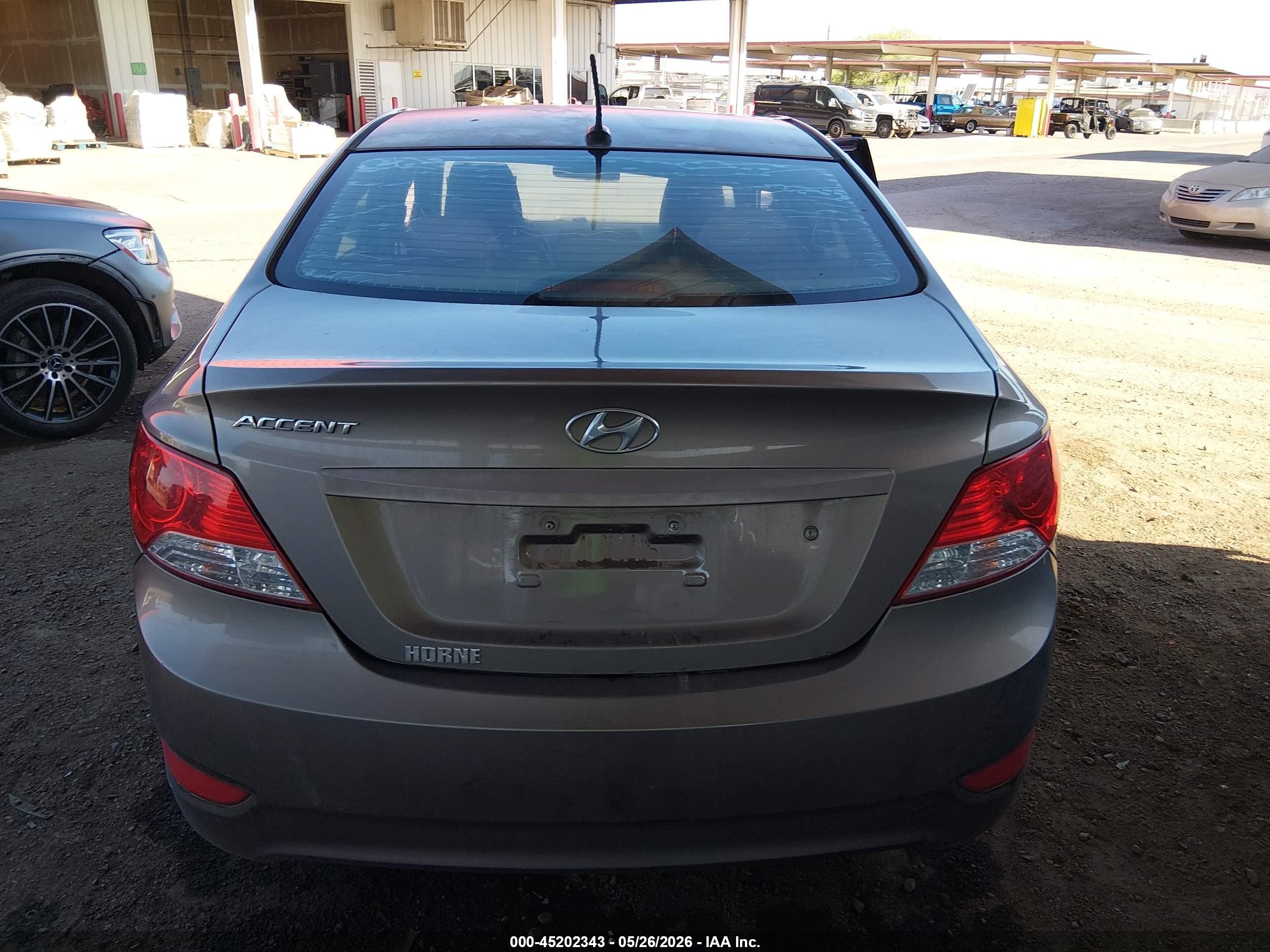 2014 Hyundai Accent Gls Gray vin: KMHCU4AE4EU765601