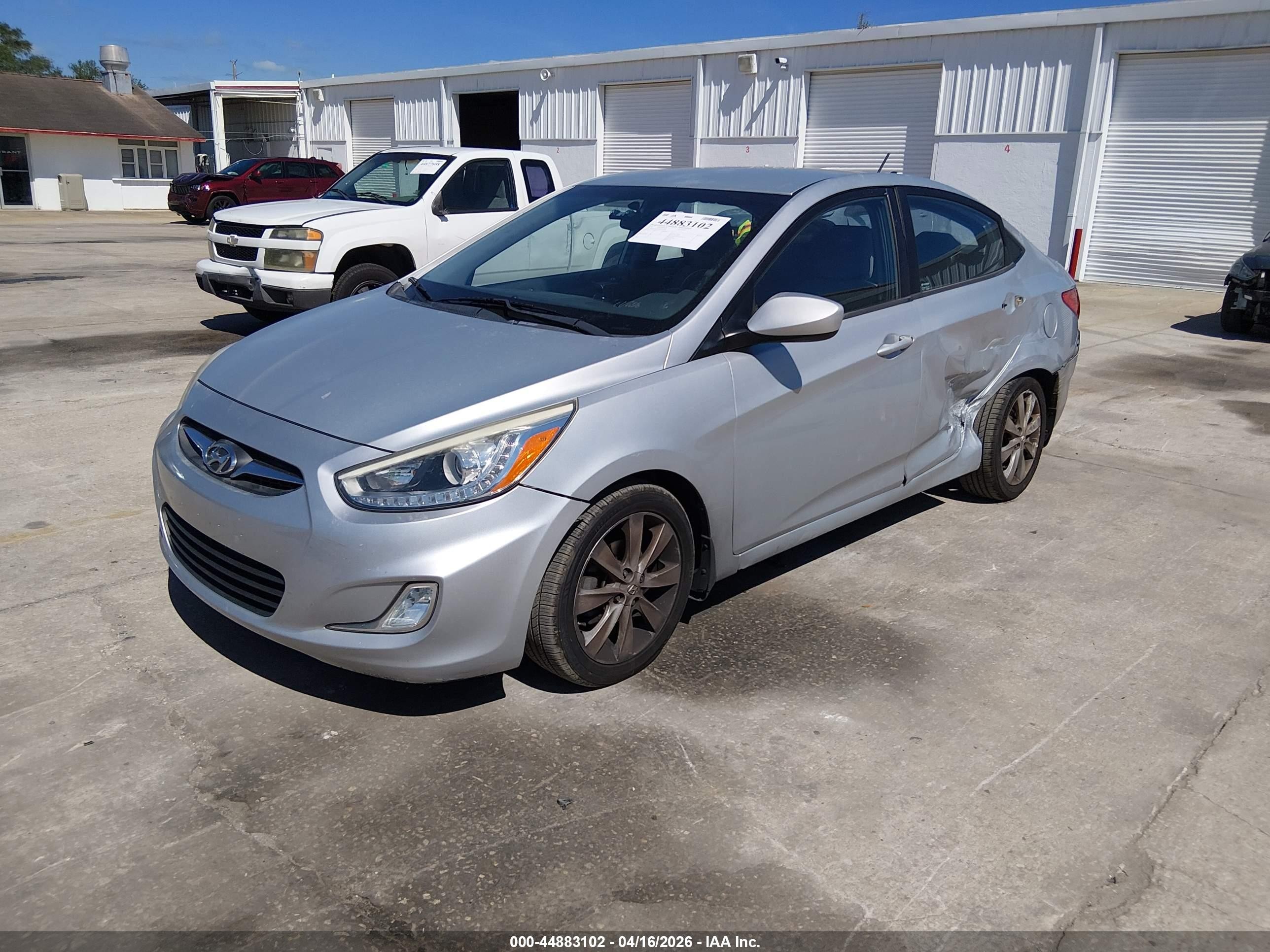 2014 Hyundai Accent Gls Silver vin: KMHCU4AE4EU766148
