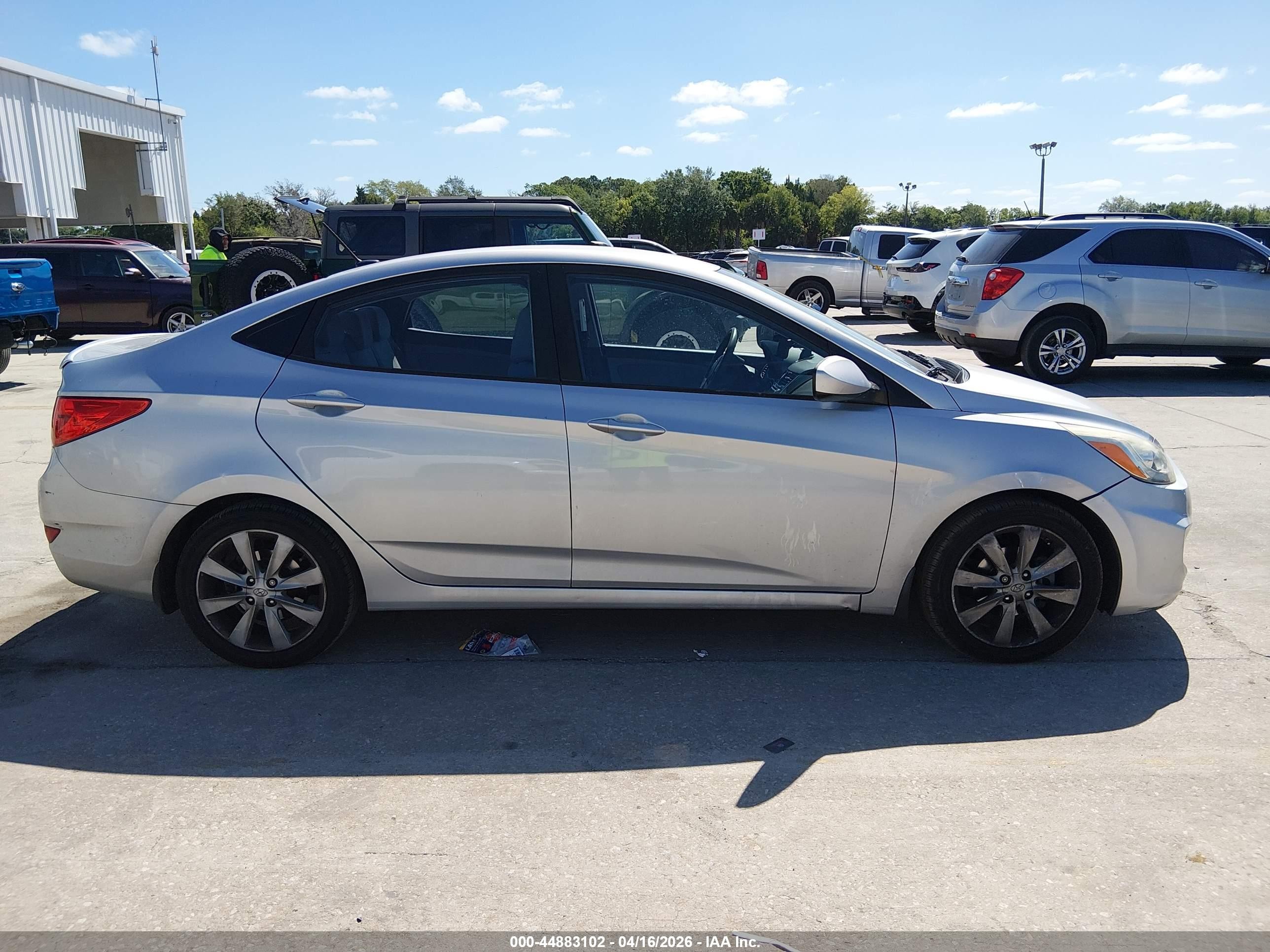 2014 Hyundai Accent Gls Silver vin: KMHCU4AE4EU766148