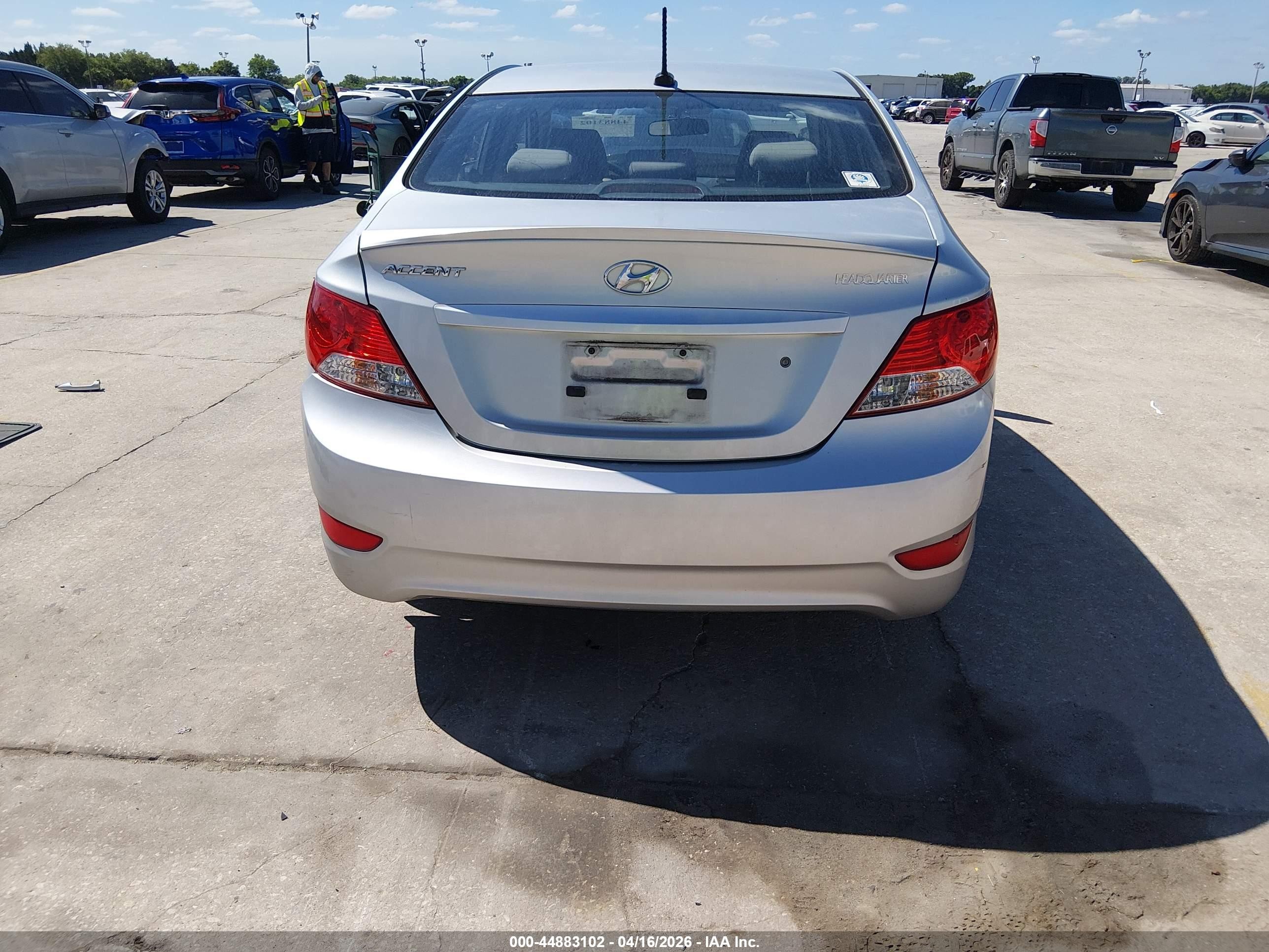 2014 Hyundai Accent Gls Silver vin: KMHCU4AE4EU766148