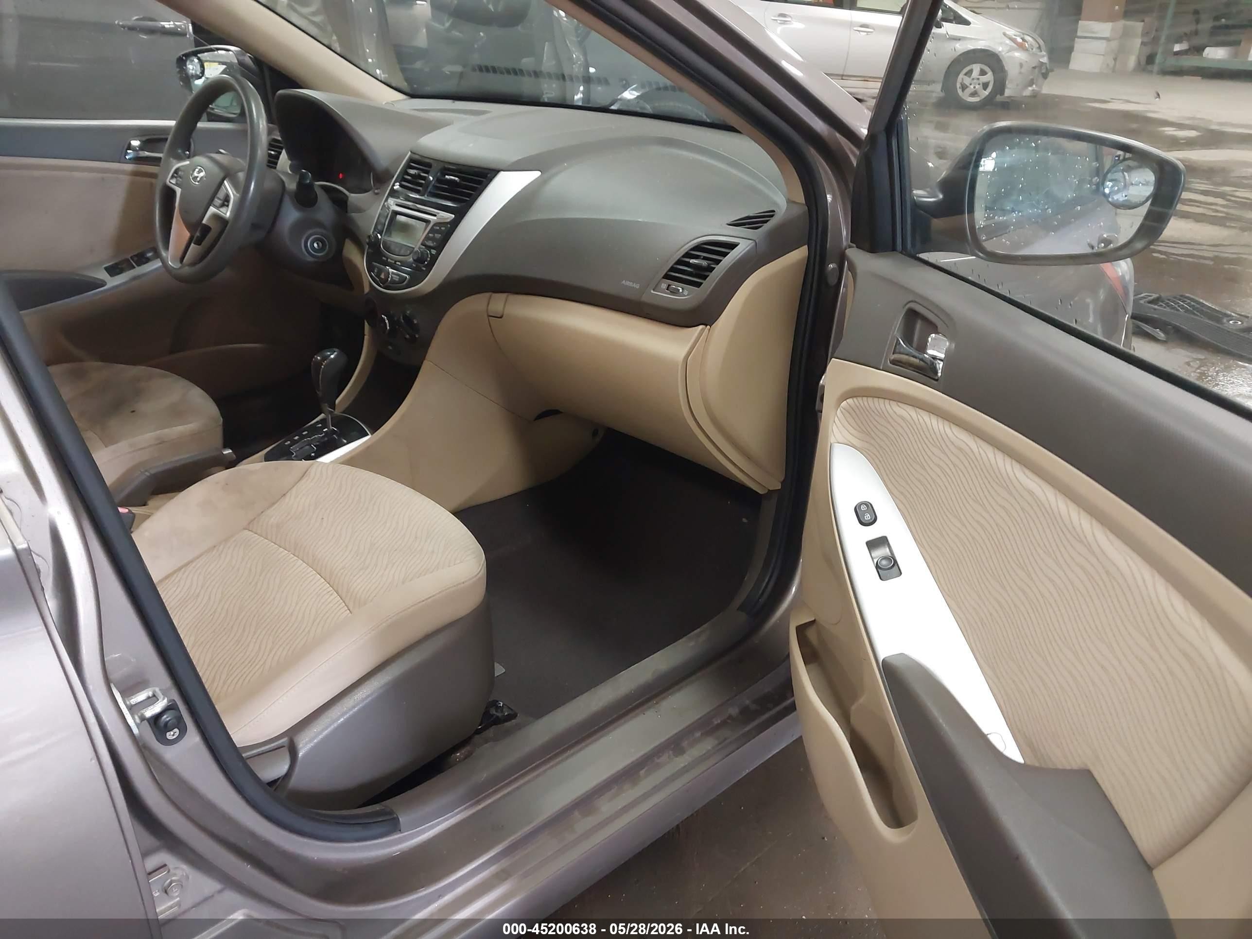 2012 Hyundai Accent Gls Brown vin: KMHCU4AE5CU211934