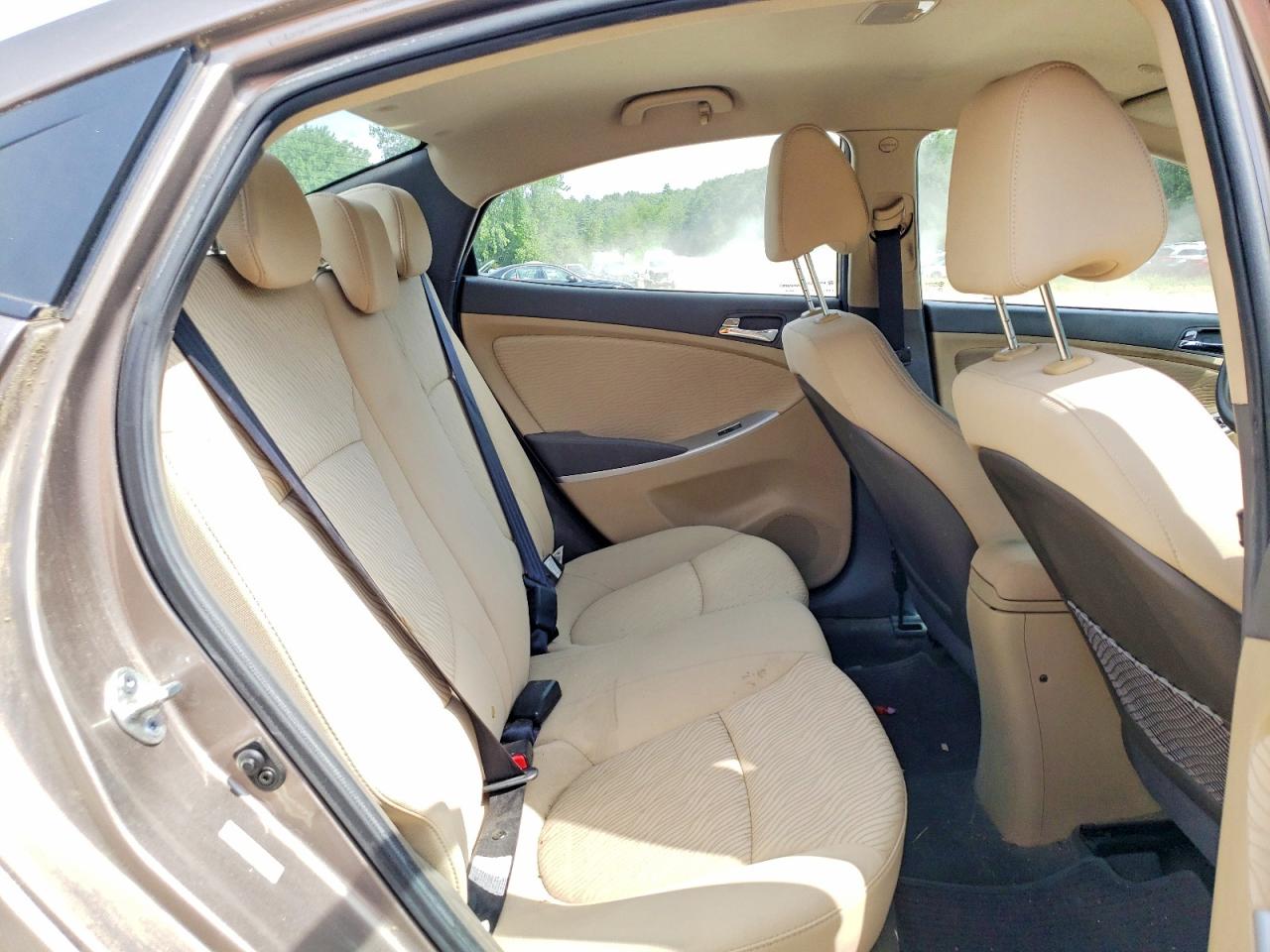 2013 Hyundai Accent Gls Tan vin: KMHCU4AE5DU463569