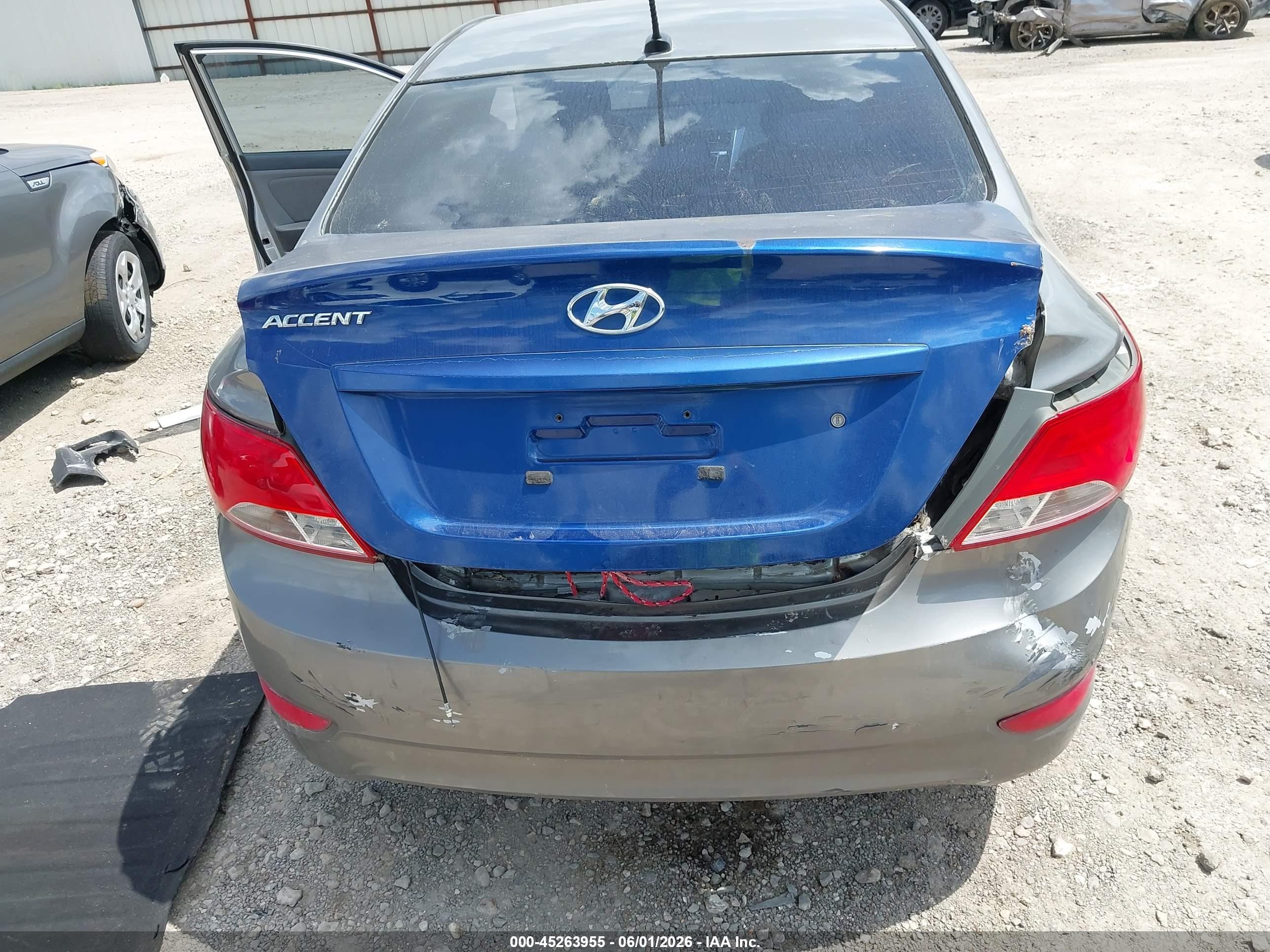 2014 Hyundai Accent Gls Gray vin: KMHCU4AE5EU750007