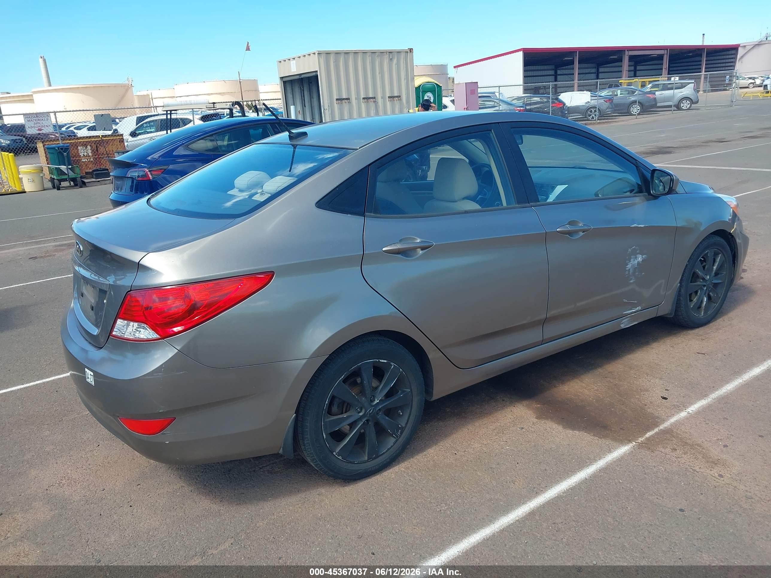 2014 Hyundai Accent Gls Gray vin: KMHCU4AE5EU753425