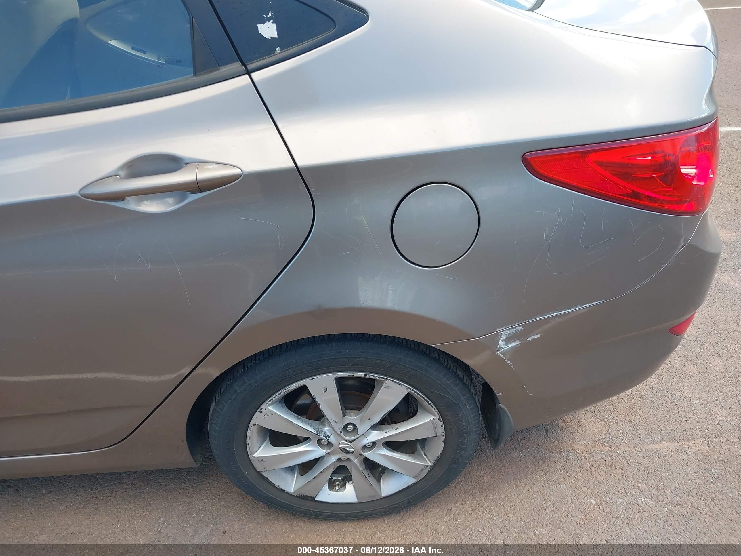 2014 Hyundai Accent Gls Gray vin: KMHCU4AE5EU753425
