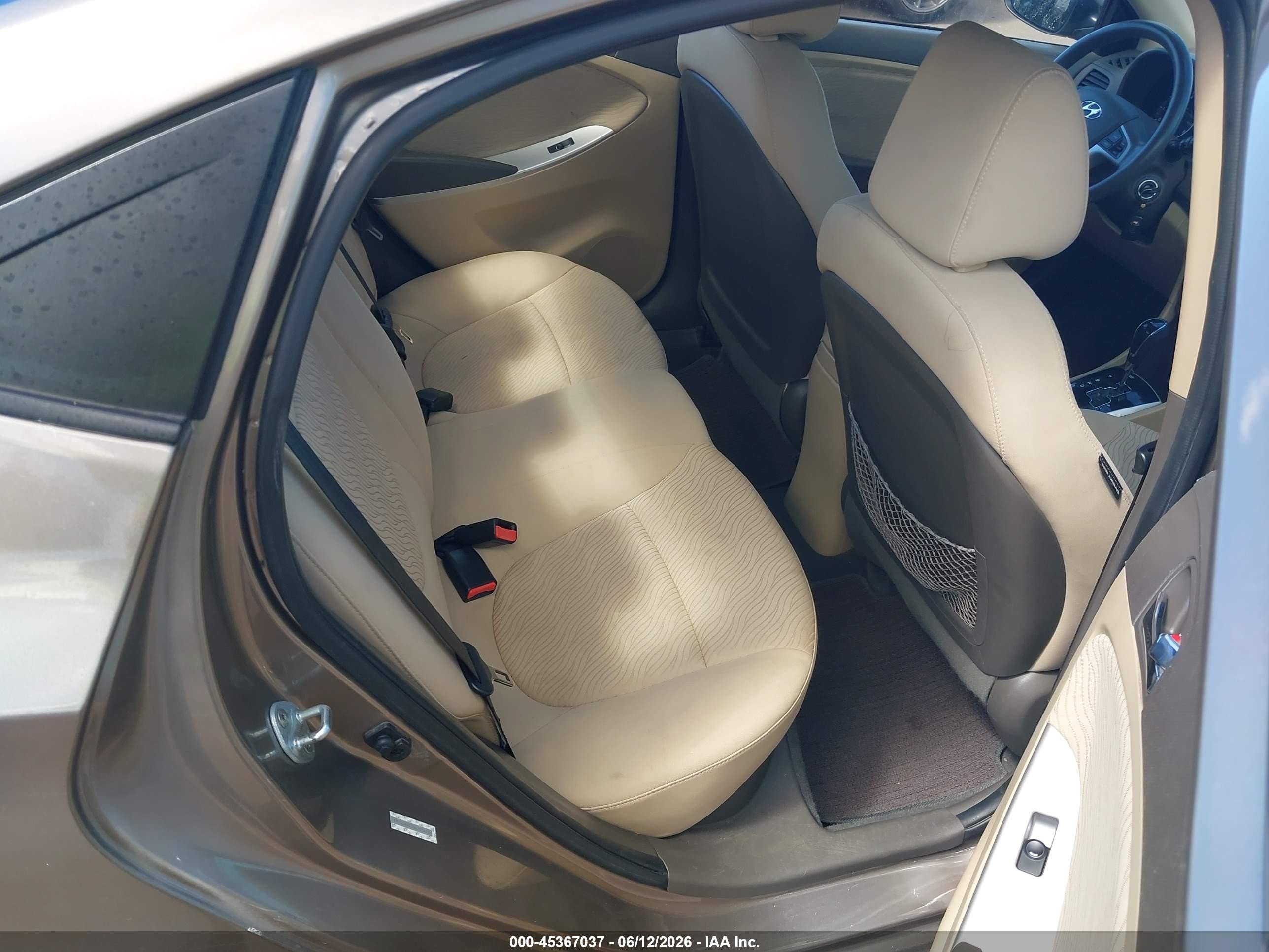 2014 Hyundai Accent Gls Gray vin: KMHCU4AE5EU753425