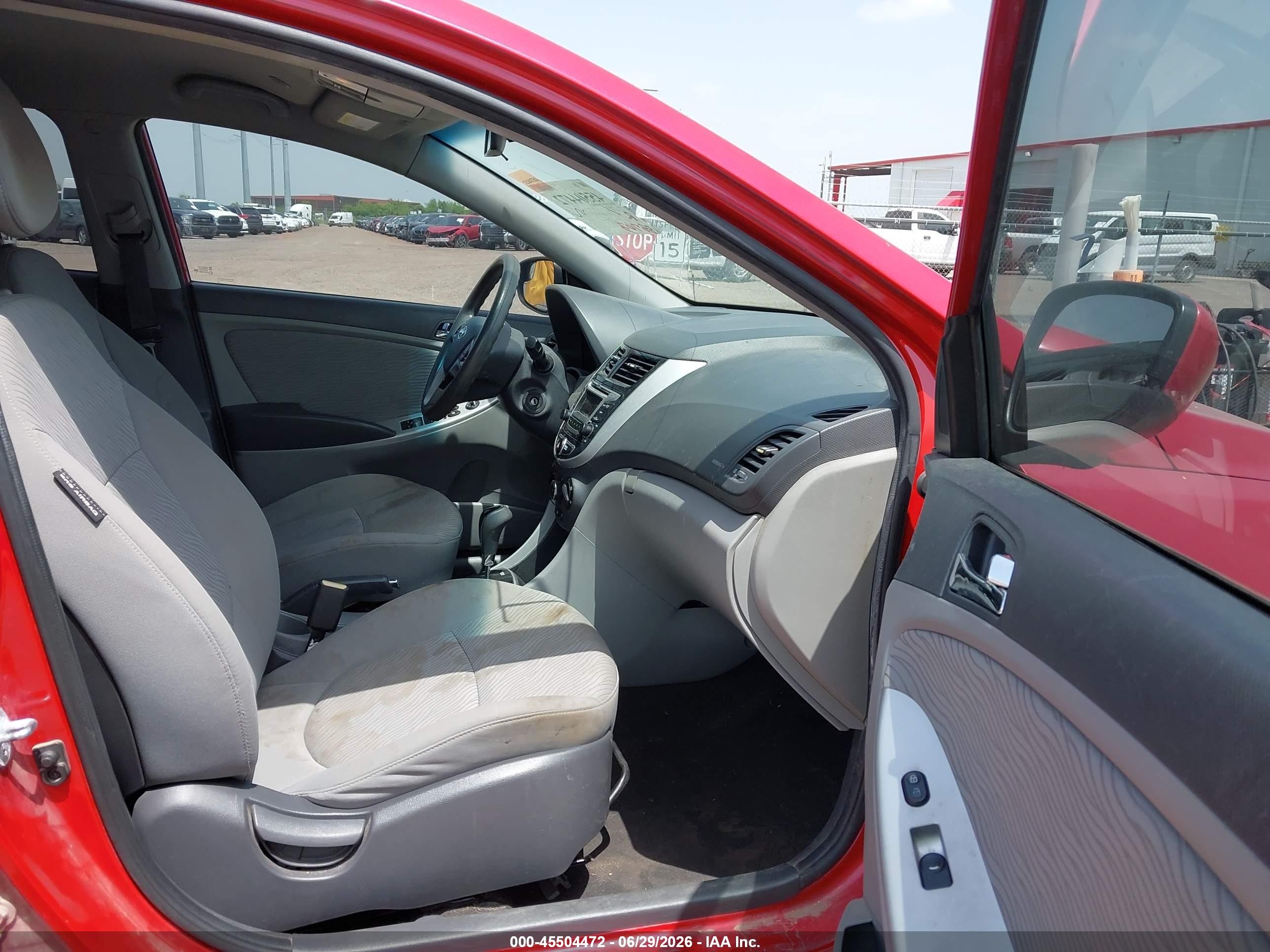 2014 Hyundai Accent Gls Red vin: KMHCU4AE5EU761668