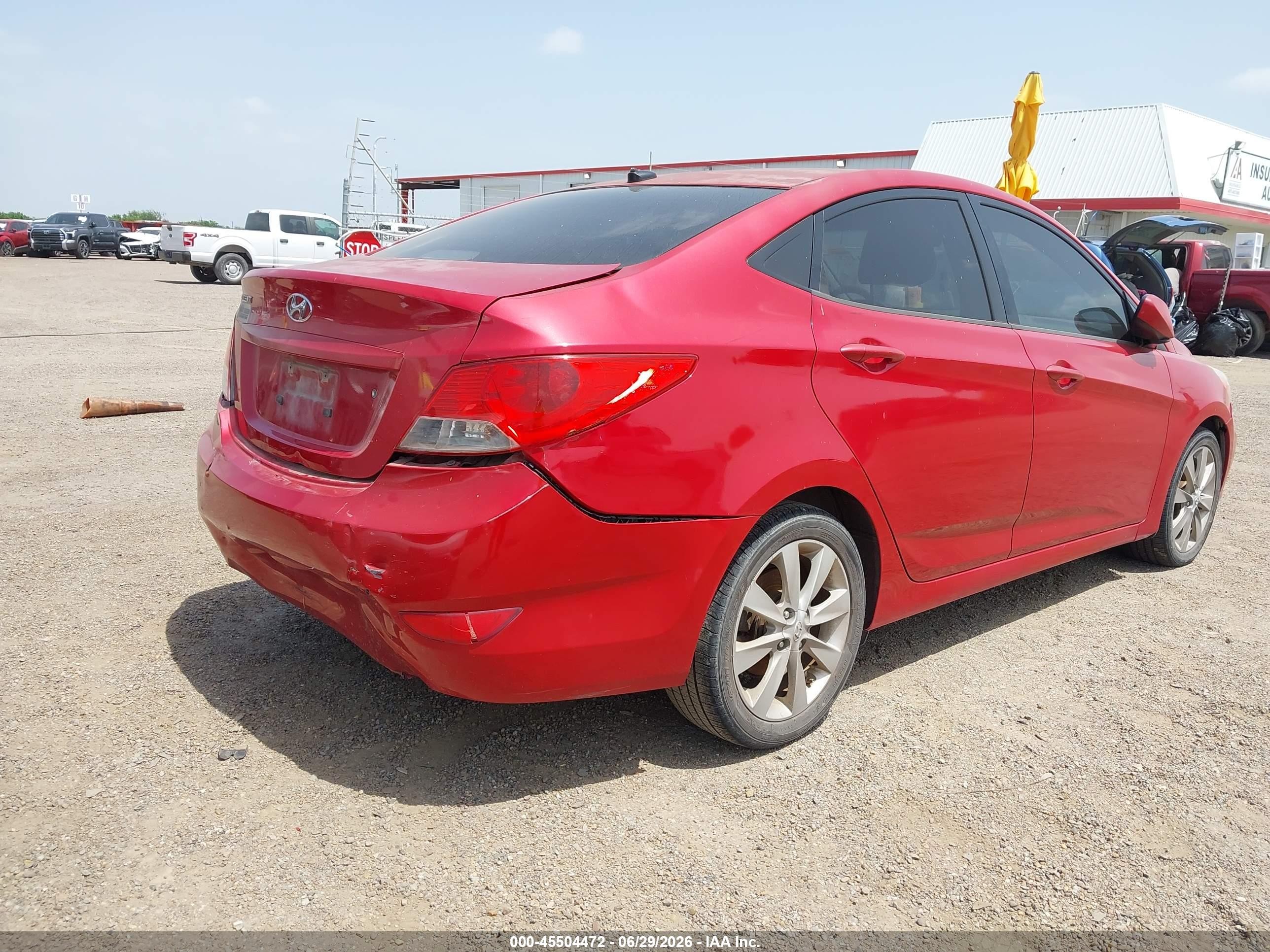 2014 Hyundai Accent Gls Red vin: KMHCU4AE5EU761668