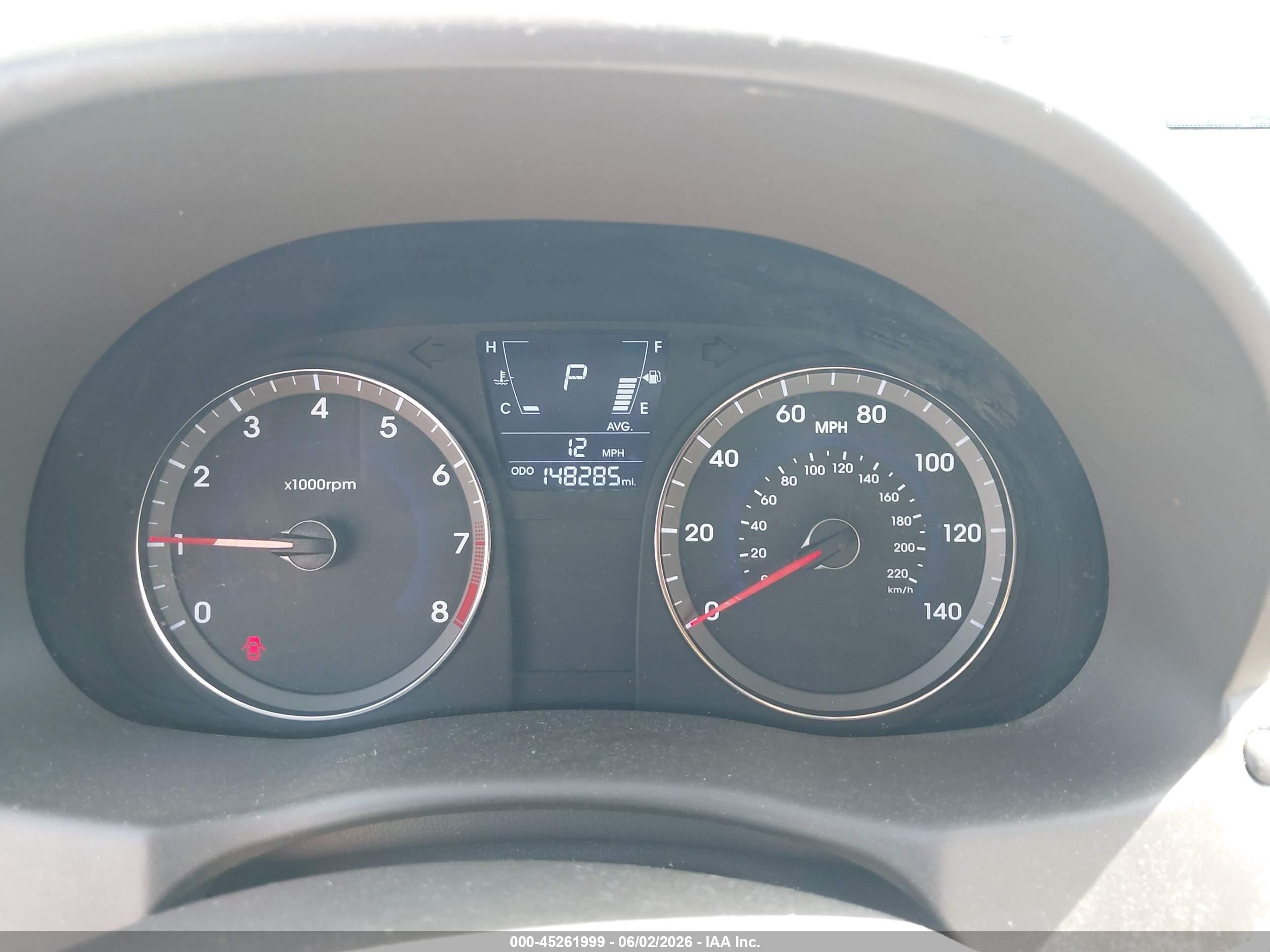 2012 Hyundai Accent Gls White vin: KMHCU4AE6CU064491