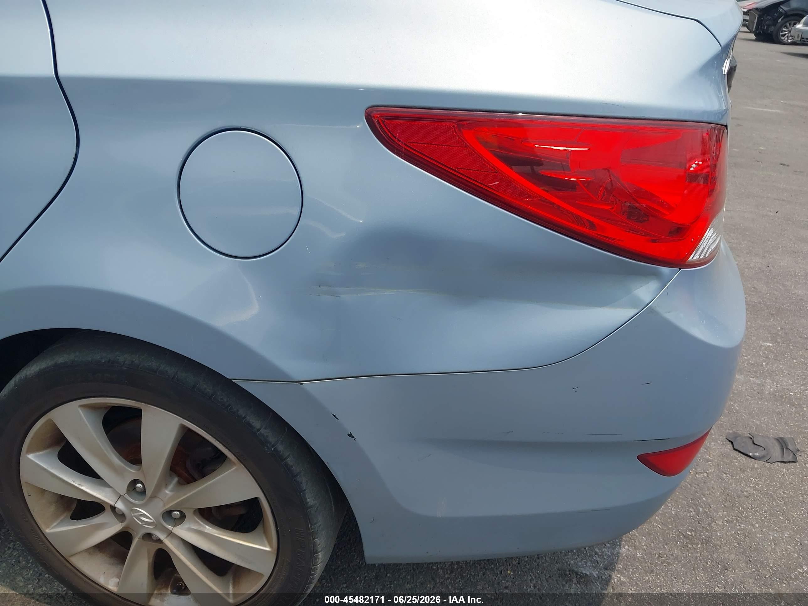 2012 Hyundai Accent Gls Light Blue vin: KMHCU4AE6CU101071