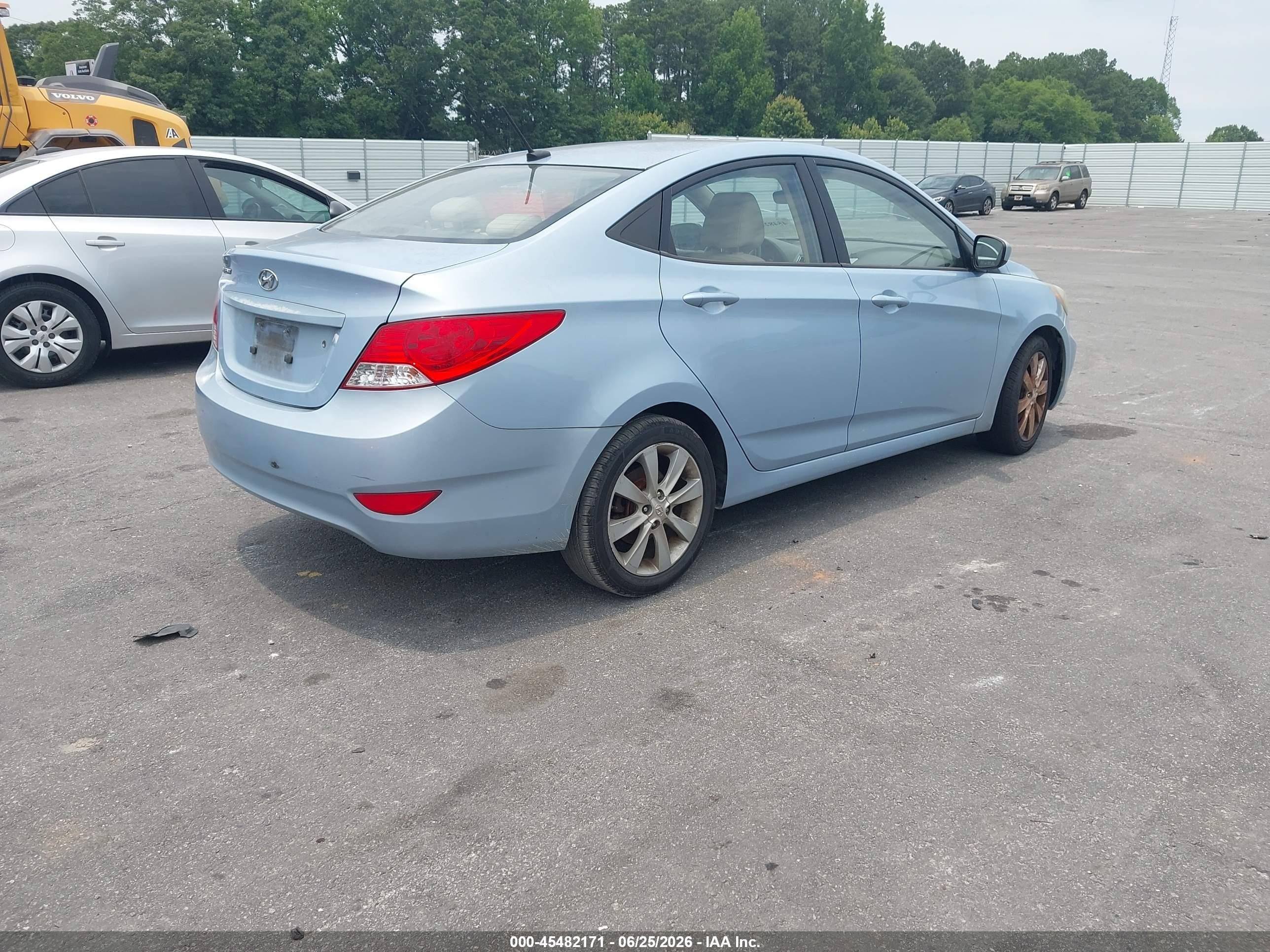 2012 Hyundai Accent Gls Light Blue vin: KMHCU4AE6CU101071