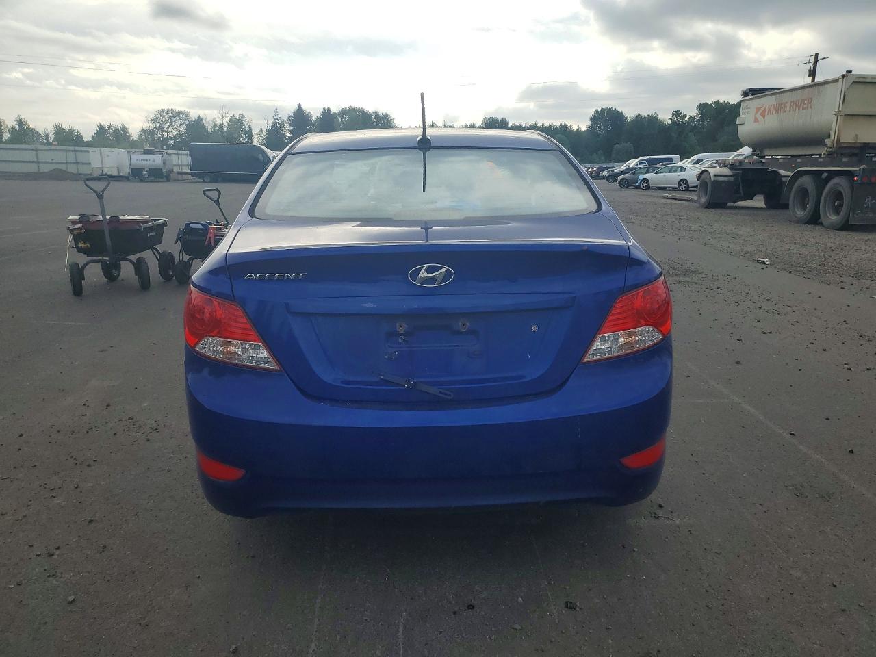 2012 Hyundai Accent Gls Blue vin: KMHCU4AE6CU182301