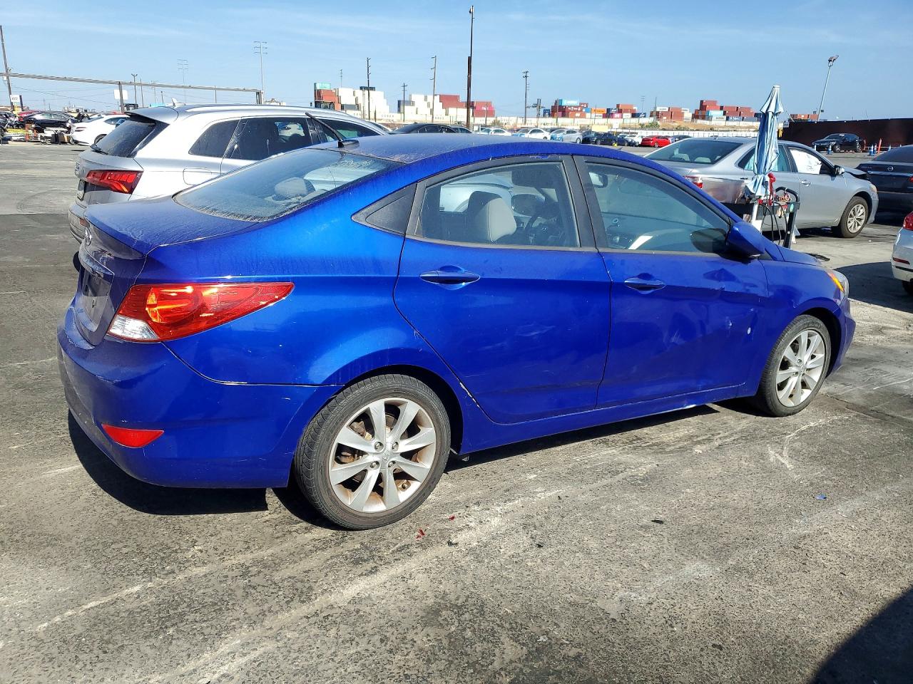 2013 Hyundai Accent Gls Blue vin: KMHCU4AE6DU428720