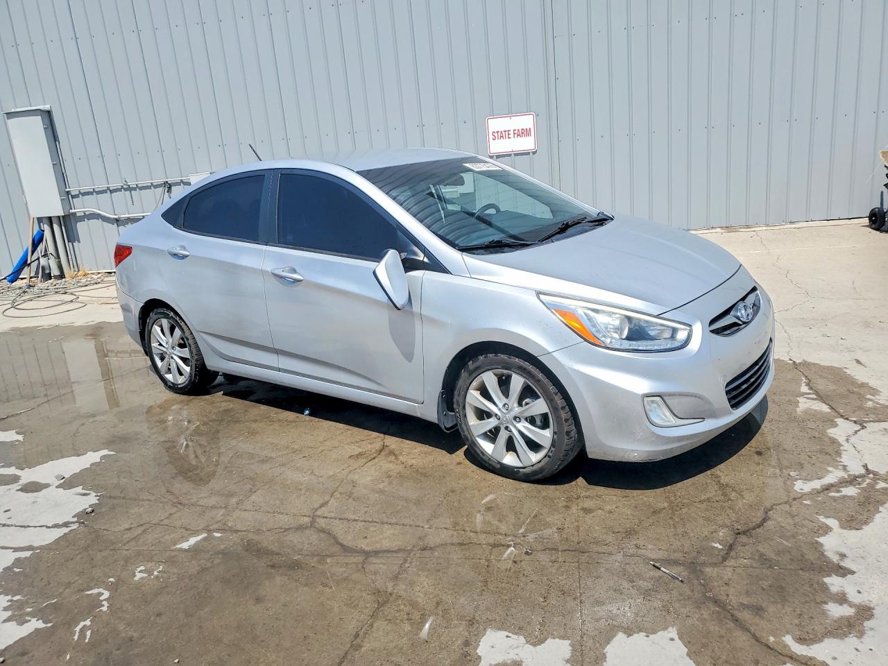 2014 Hyundai Accent Gls Silver vin: KMHCU4AE6EU775563