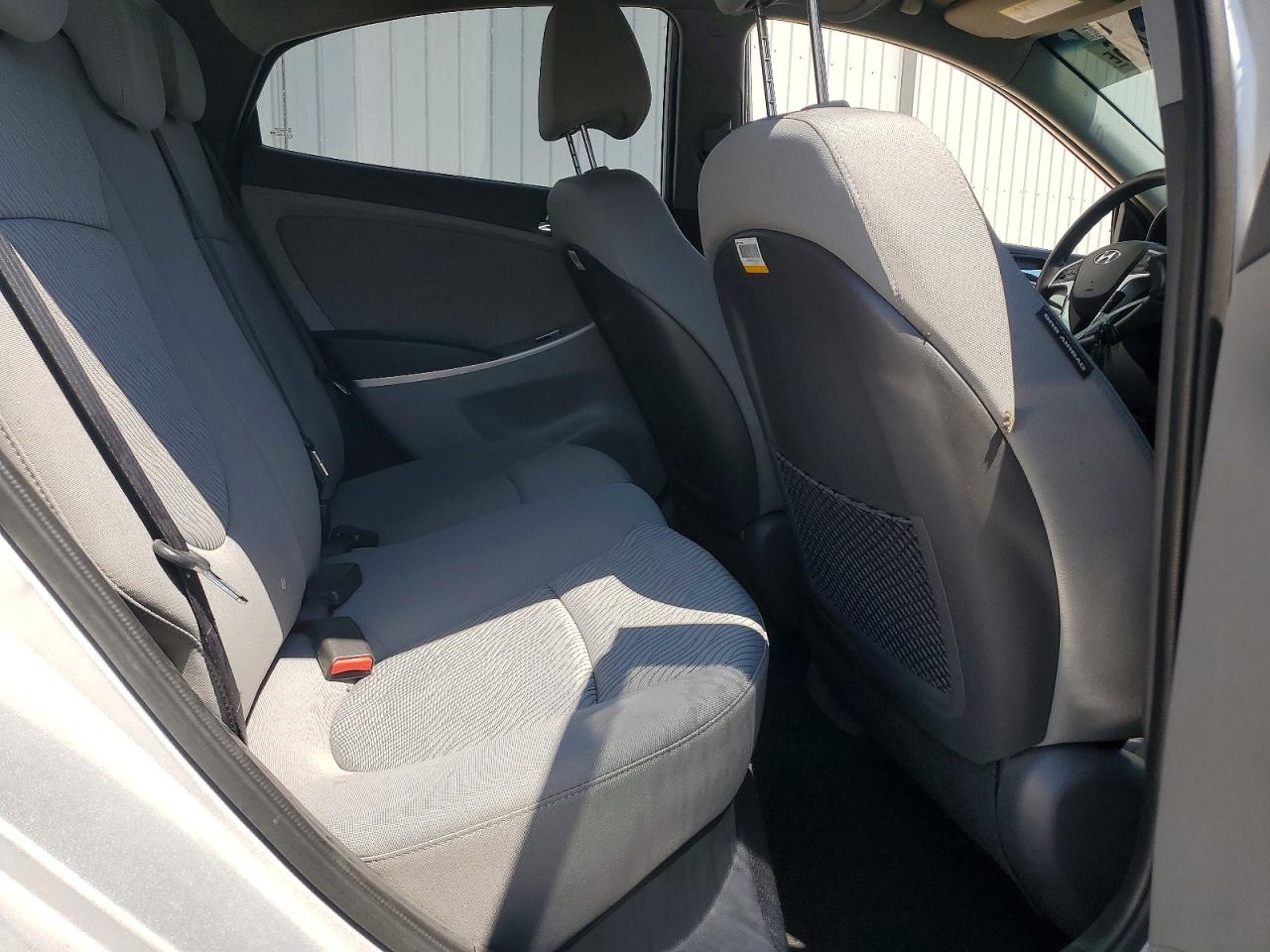 2014 Hyundai Accent Gls Silver vin: KMHCU4AE6EU775563