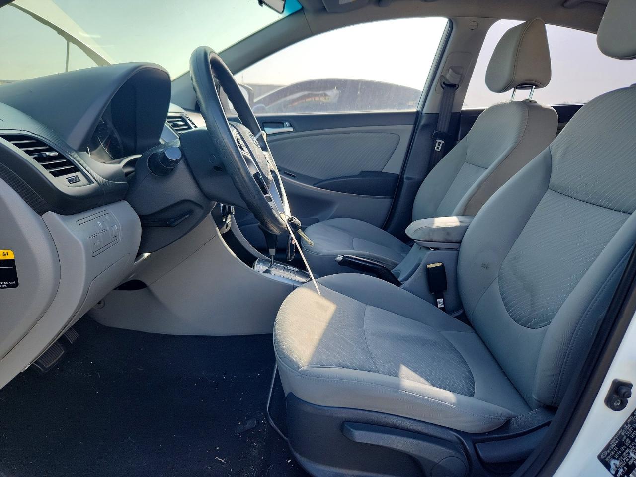 2015 Hyundai Accent Gls White vin: KMHCU4AE6FU822138