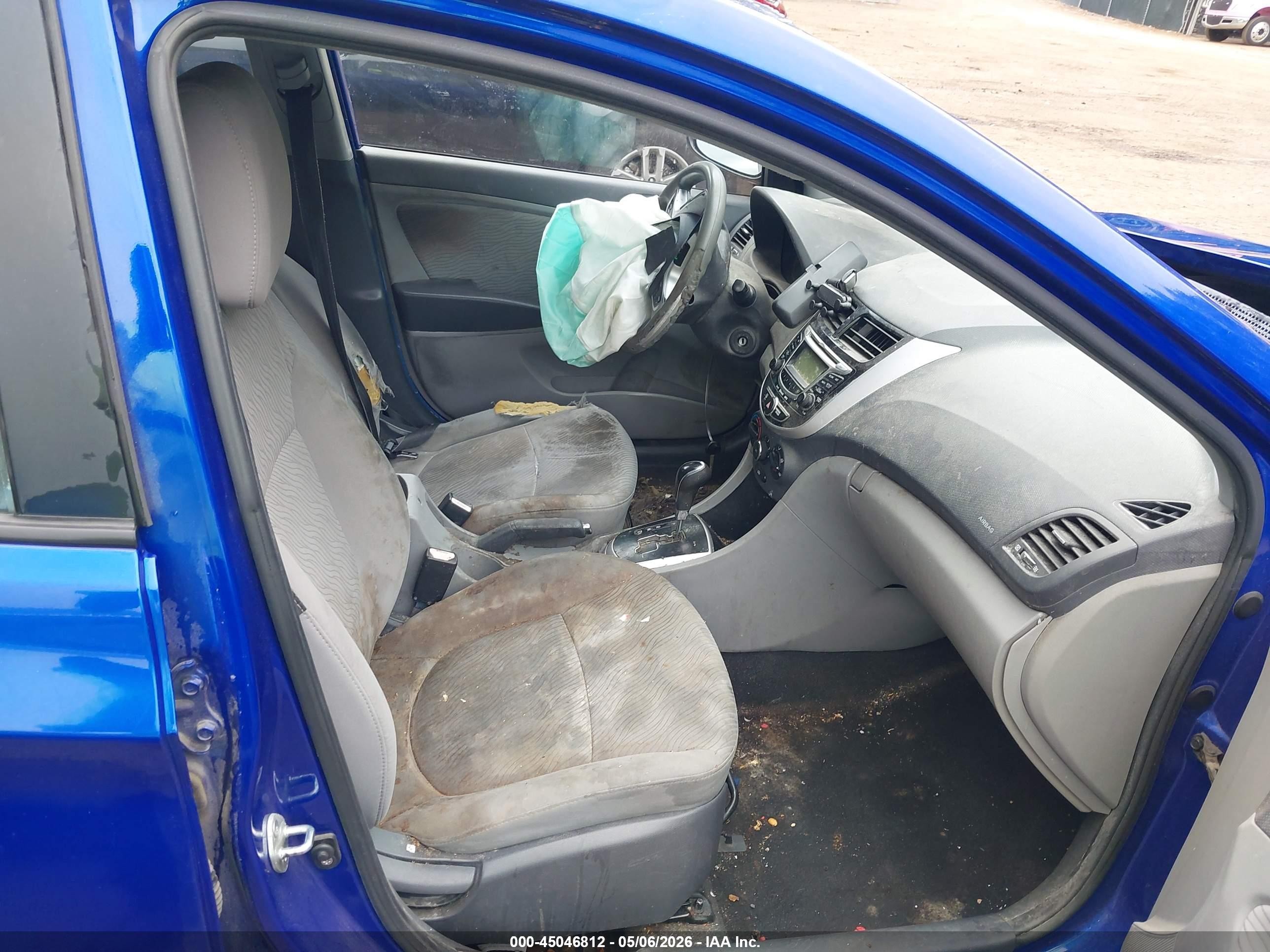 2012 Hyundai Accent Gls Blue vin: KMHCU4AE7CU063639