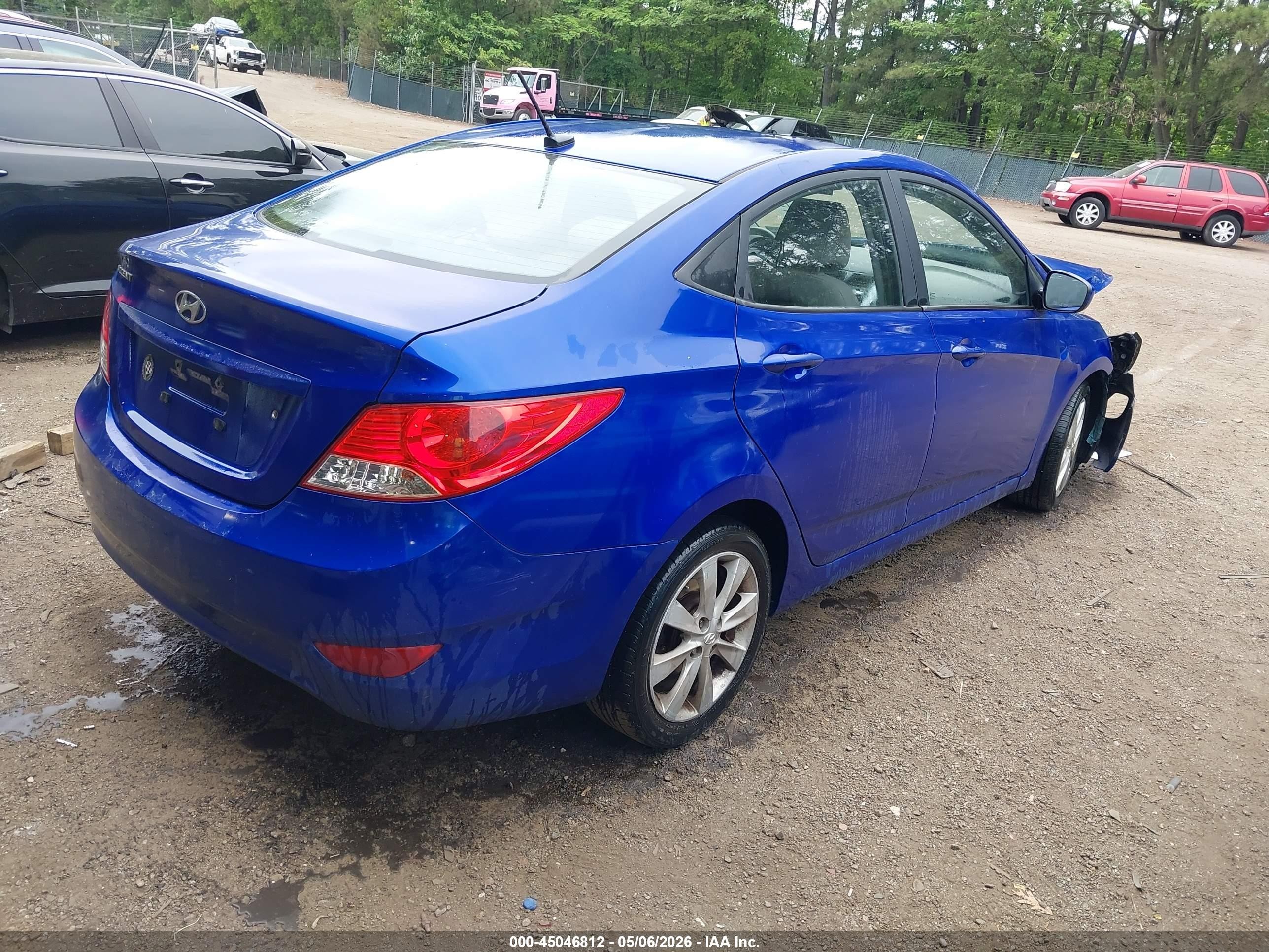 2012 Hyundai Accent Gls Blue vin: KMHCU4AE7CU063639