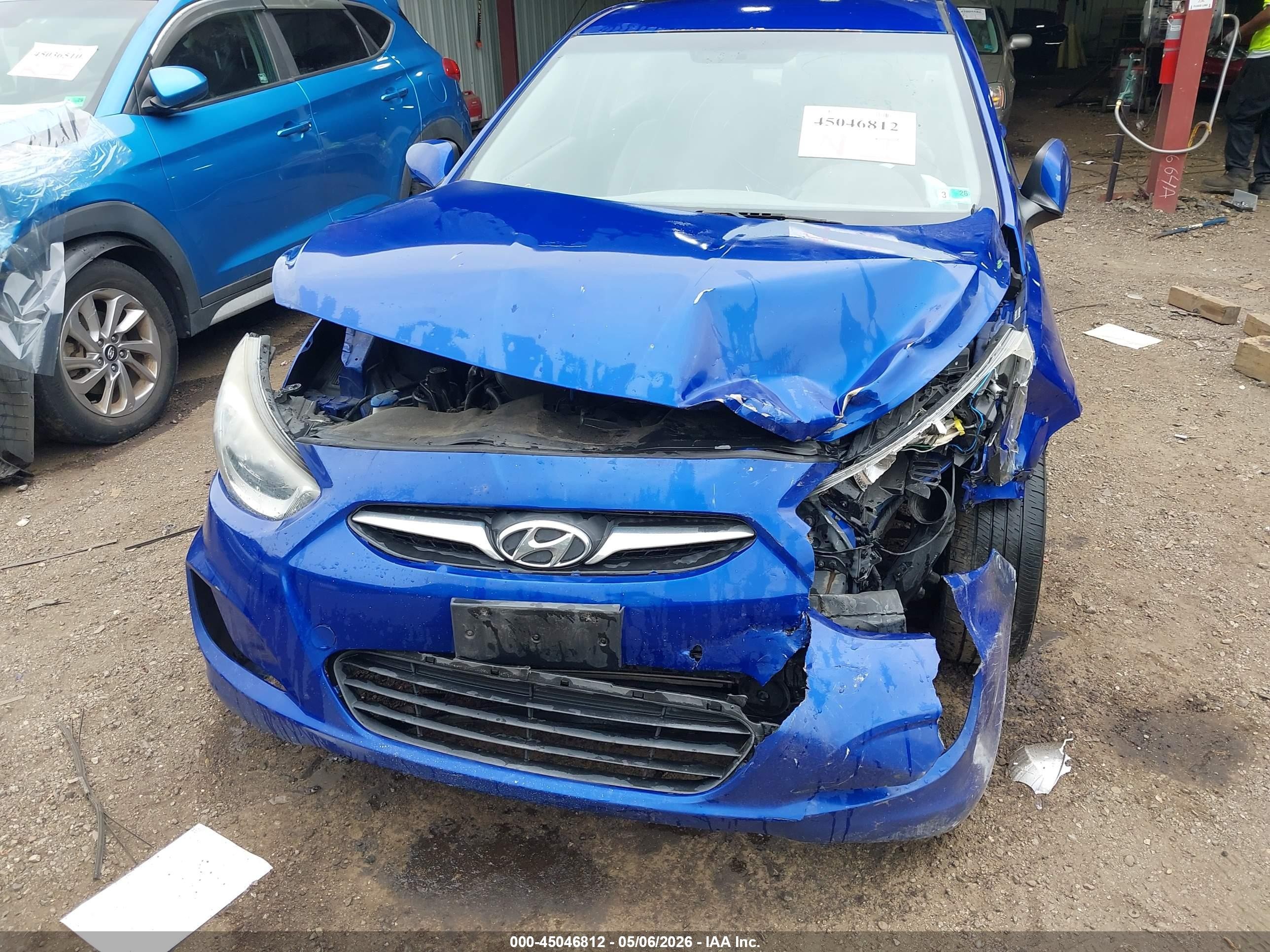 2012 Hyundai Accent Gls Blue vin: KMHCU4AE7CU063639