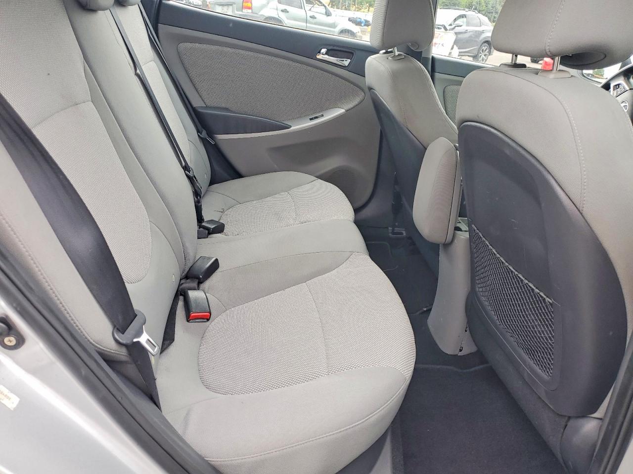 2012 Hyundai Accent Gls Silver vin: KMHCU4AE7CU084801