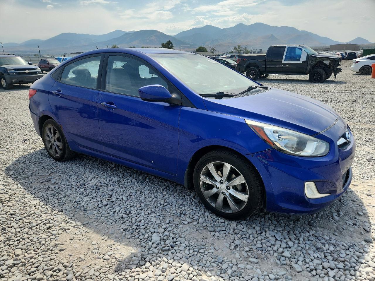 2012 Hyundai Accent Gls Blue vin: KMHCU4AE7CU115786