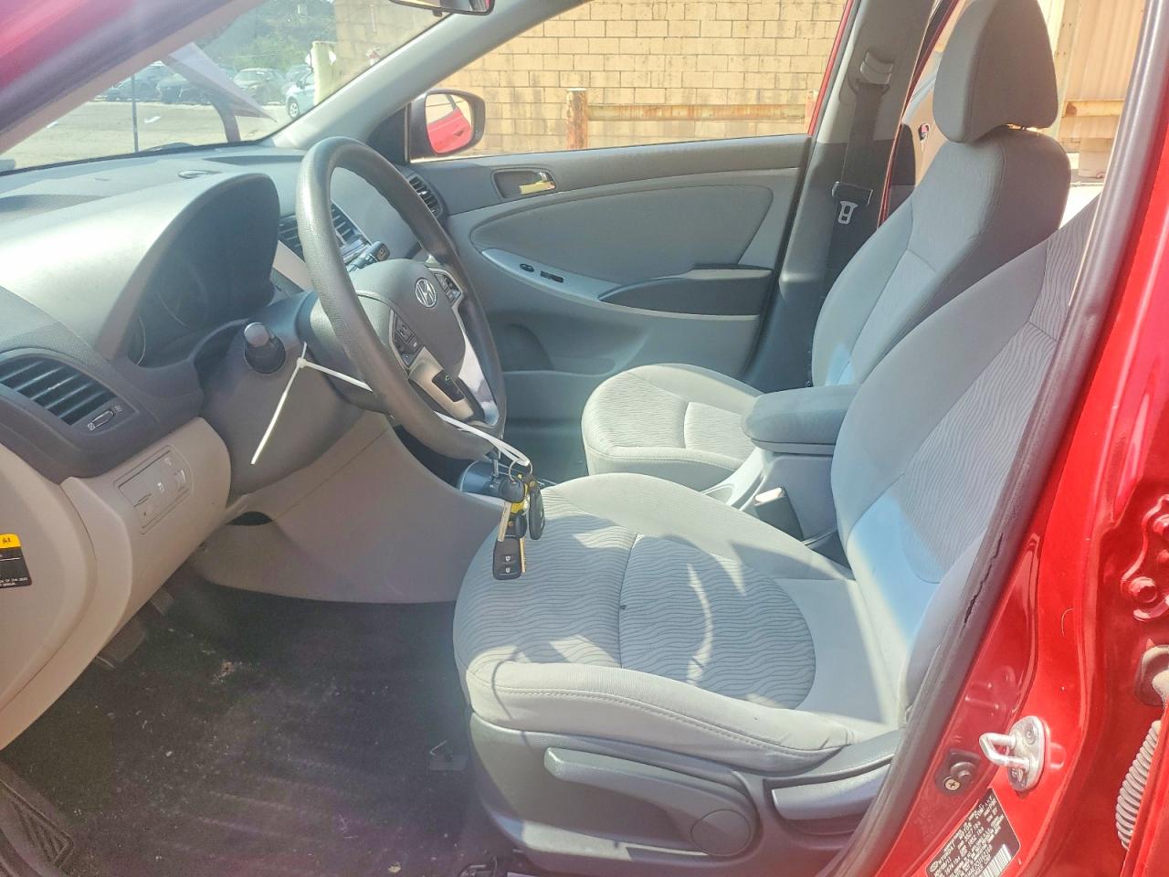 2012 Hyundai Accent Gls Red vin: KMHCU4AE7CU162168