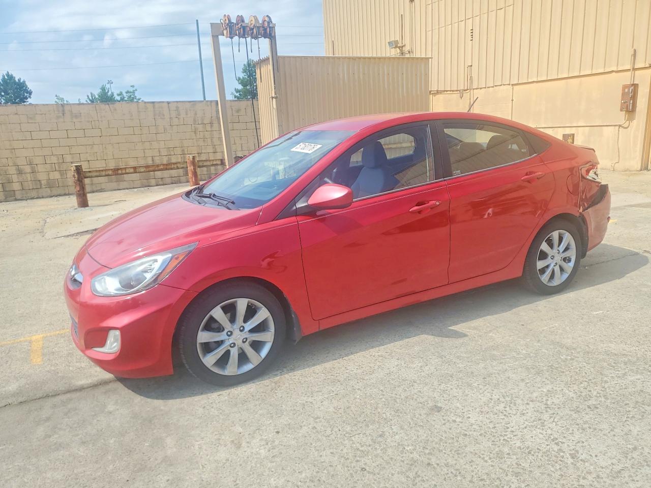 2012 Hyundai Accent Gls Red vin: KMHCU4AE7CU162168
