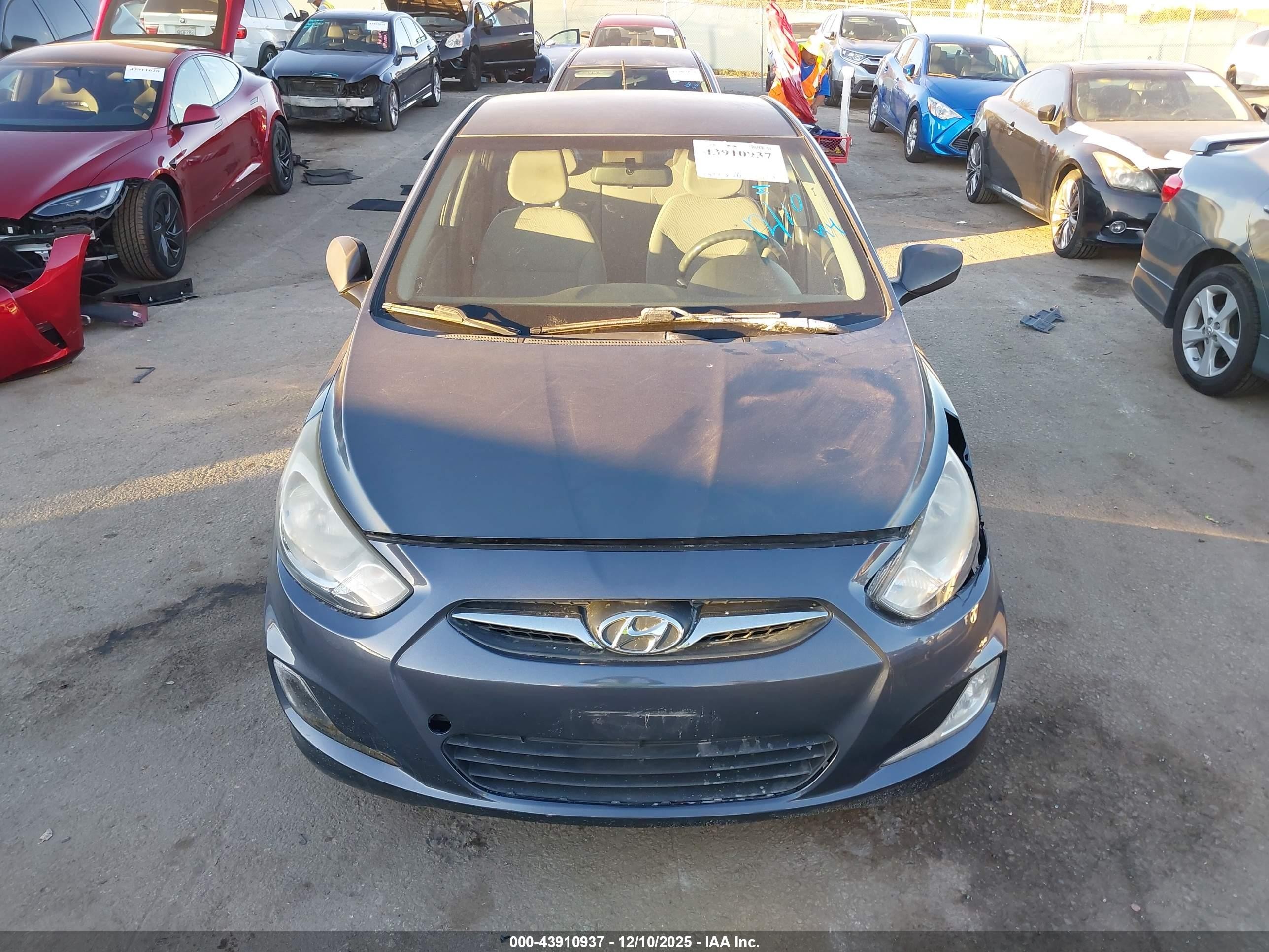 2012 Hyundai Accent Gls Gray vin: KMHCU4AE7CU267180
