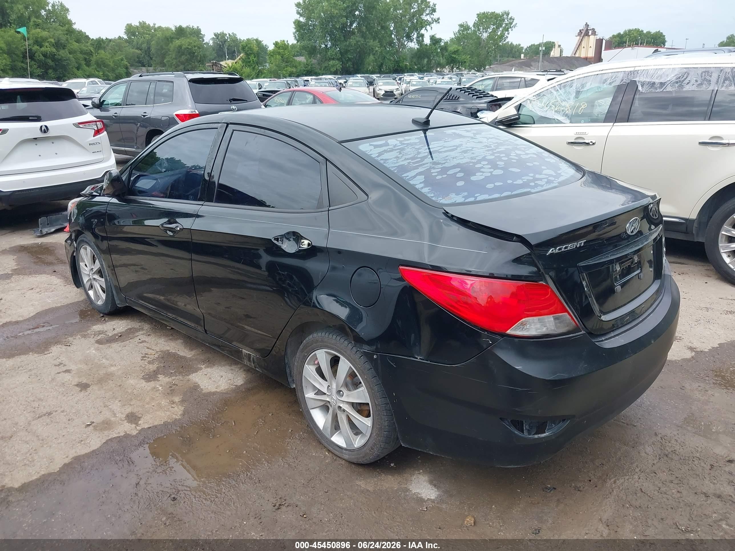 2013 Hyundai Accent Gls Черный vin: KMHCU4AE7DU289424