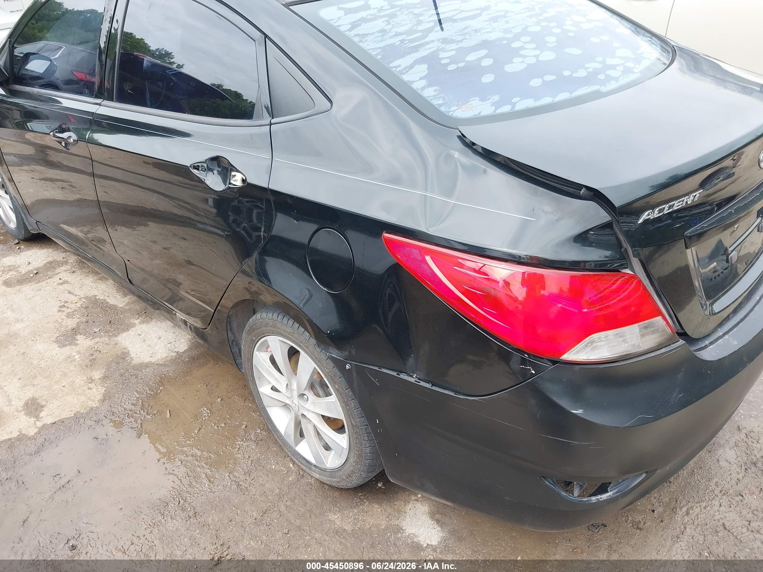 2013 Hyundai Accent Gls Черный vin: KMHCU4AE7DU289424