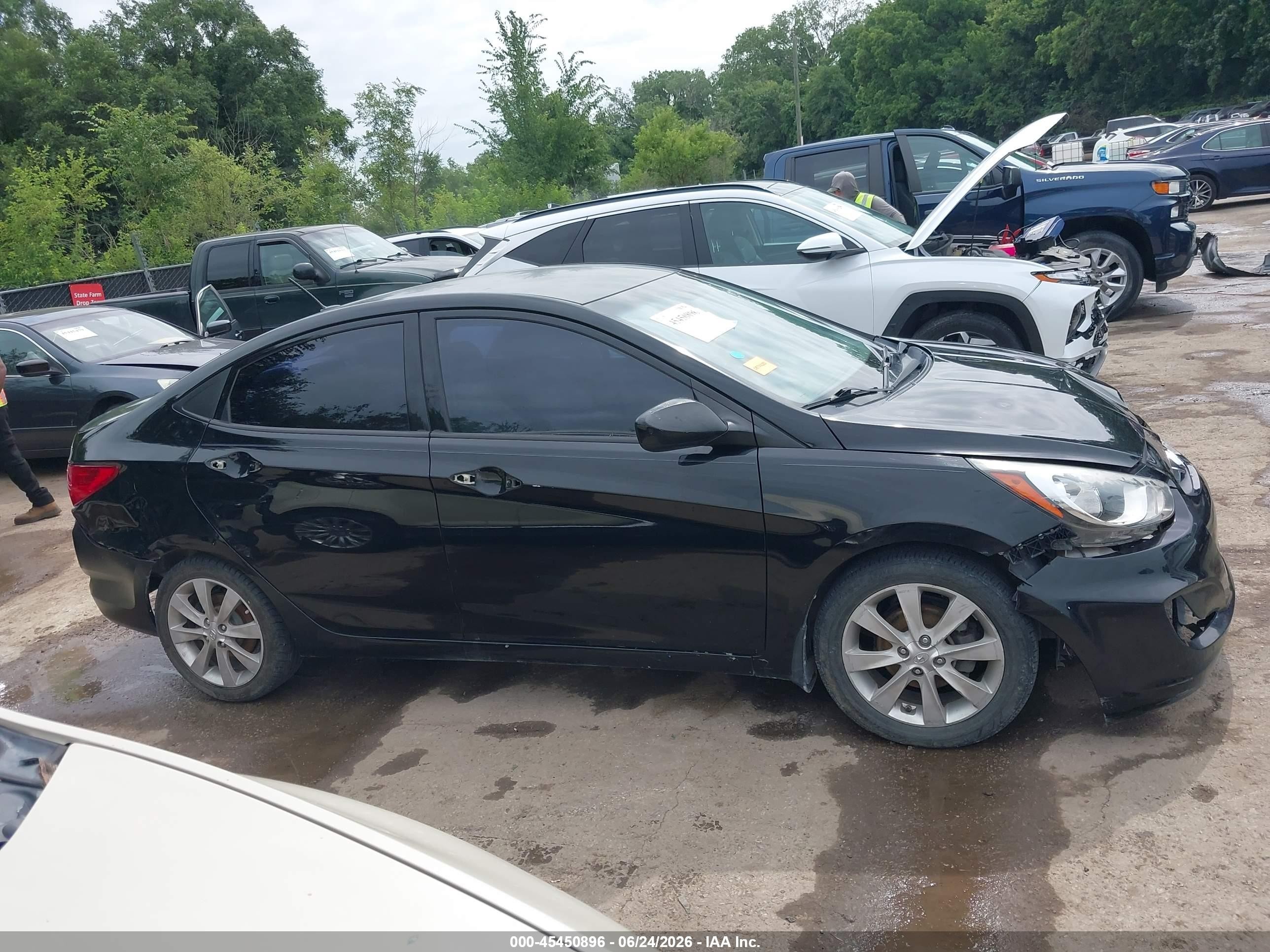 2013 Hyundai Accent Gls Черный vin: KMHCU4AE7DU289424