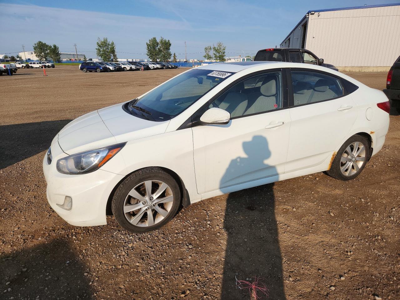 2013 Hyundai Accent Gls White vin: KMHCU4AE7DU330960