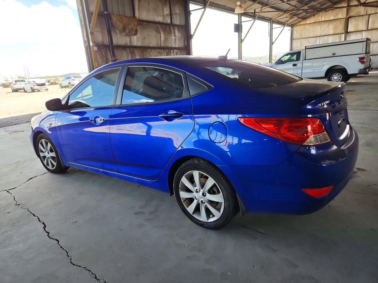 2013 Hyundai Accent Gls Blue vin: KMHCU4AE7DU377549