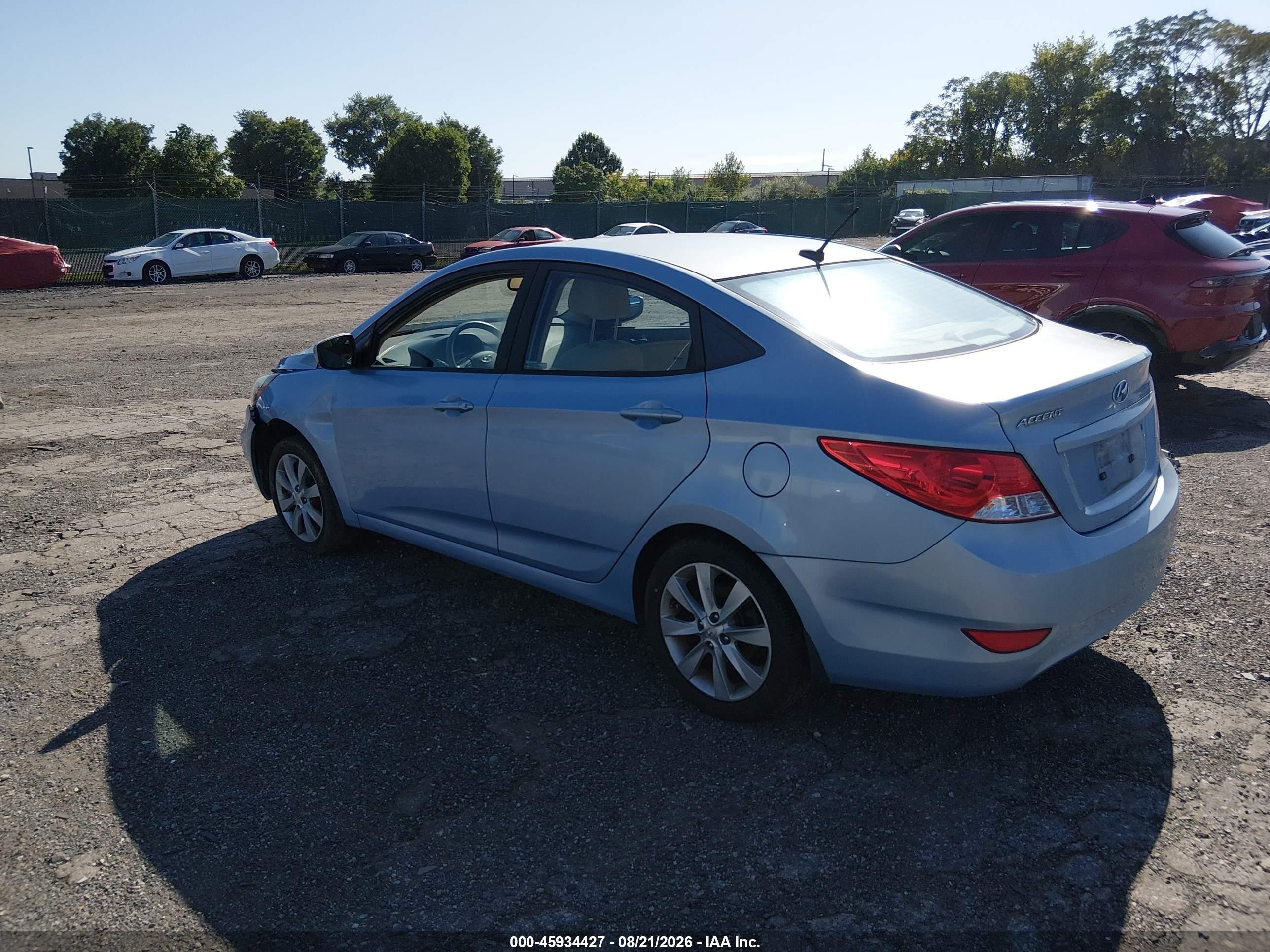 2013 Hyundai Accent Gls Blue vin: KMHCU4AE7DU427690