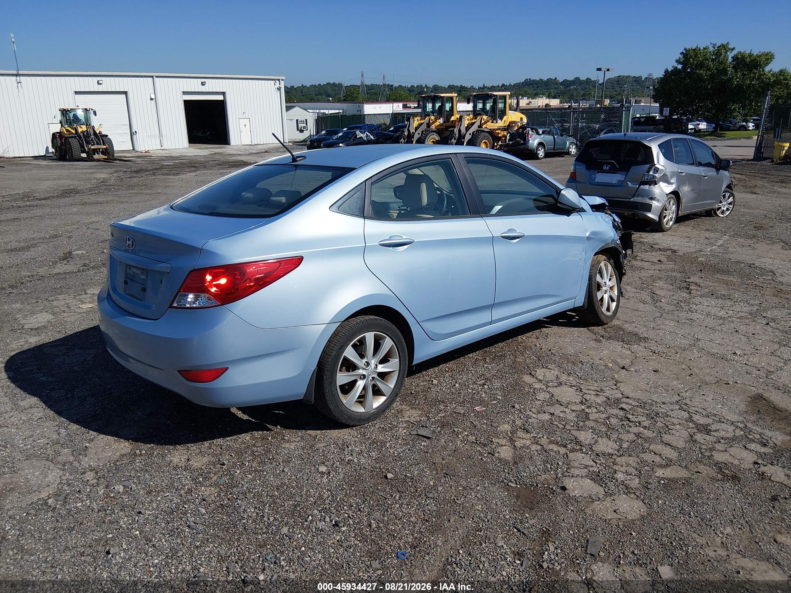 2013 Hyundai Accent Gls Blue vin: KMHCU4AE7DU427690