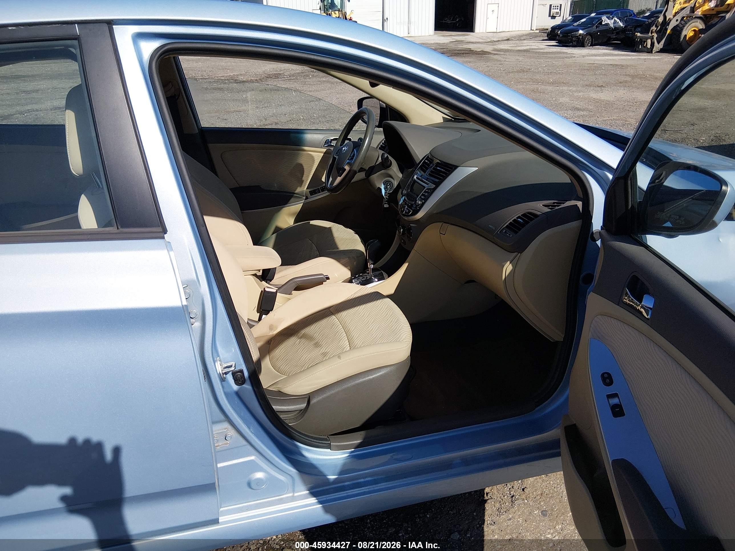 2013 Hyundai Accent Gls Blue vin: KMHCU4AE7DU427690