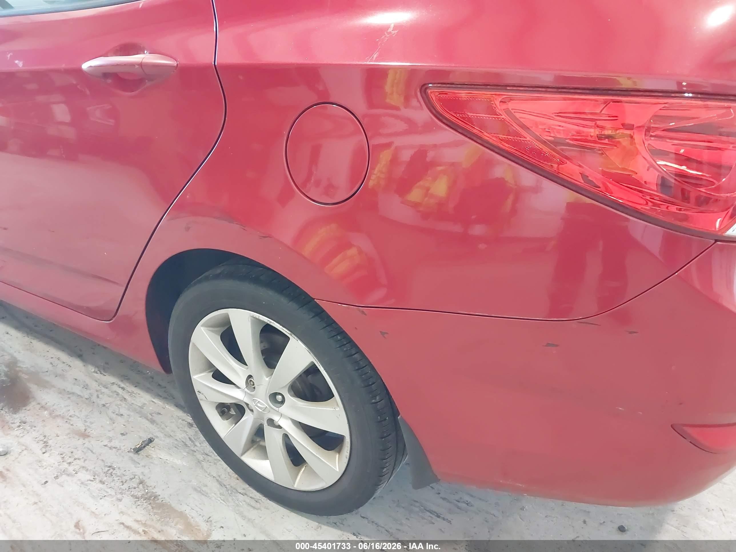 2013 Hyundai Accent Gls Red vin: KMHCU4AE7DU443954