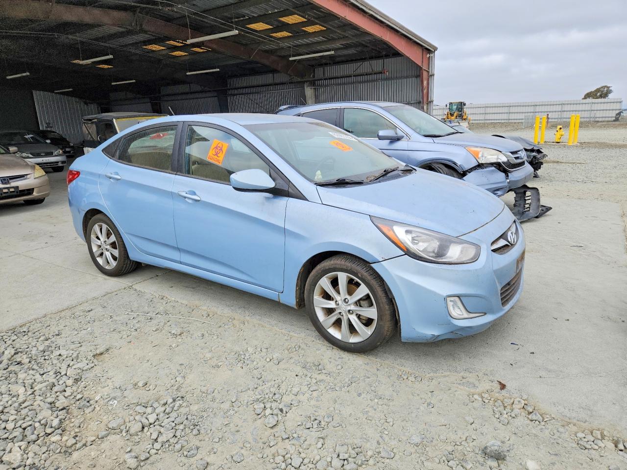 2013 Hyundai Accent Gls Blue vin: KMHCU4AE7DU459037