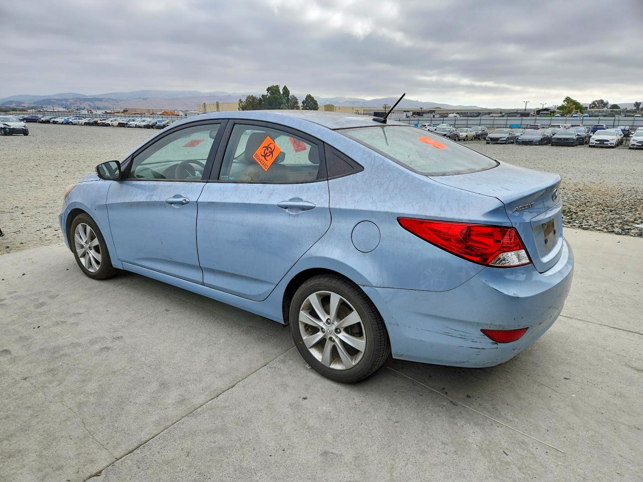 2013 Hyundai Accent Gls Blue vin: KMHCU4AE7DU459037